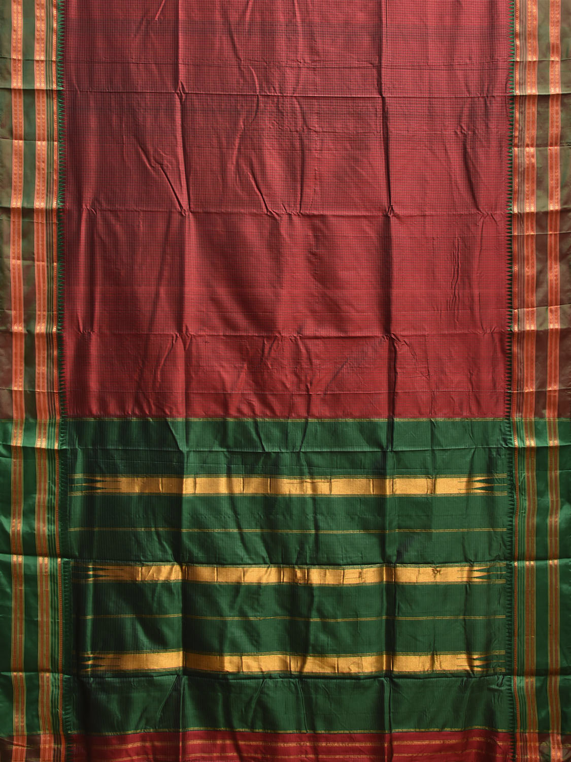 Dark Red and Green Narayanpet Silk Saree with Checks and Contrast Pallu Design No Blouse np1262