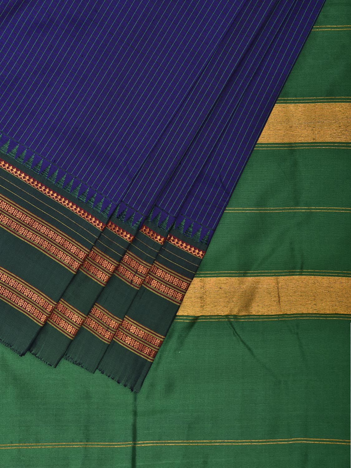 Dark Blue and Green Narayanpet Silk Handloom Saree with Checks and Contrast Pallu Design No Blouse np1271
