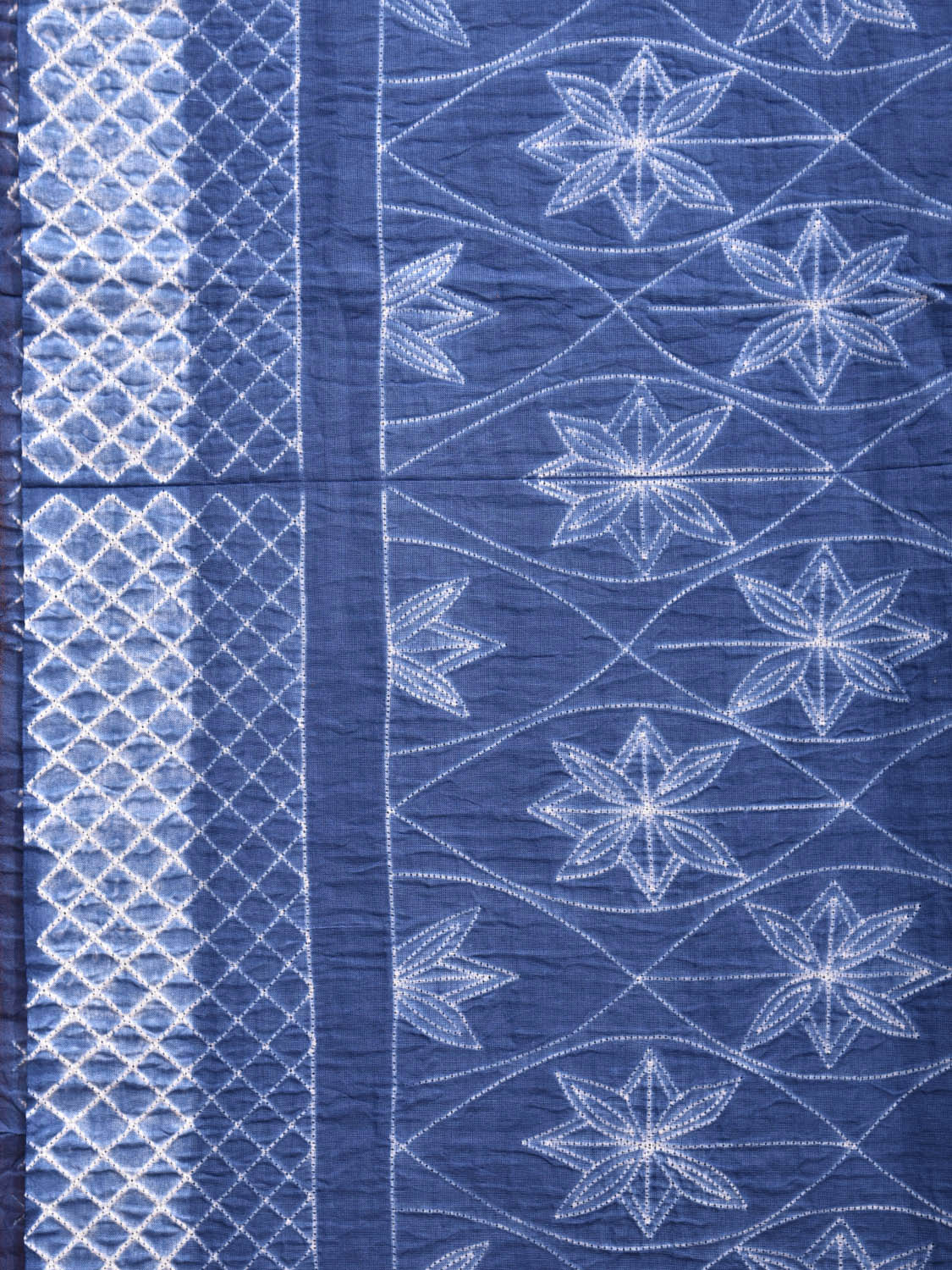 Blue Shibori Cotton Handloom Saree with Floral Body and Grill Pallu Design o0475