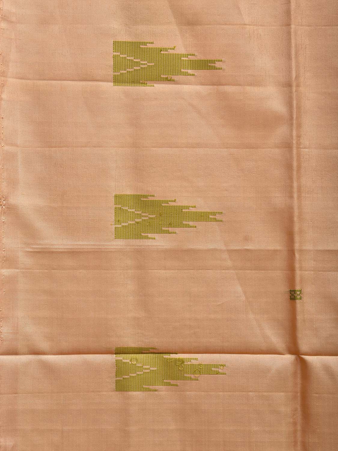 Cream and Green Banana Silk Saree with Small Buta and Contrast Pallu Design No Blouse o0493