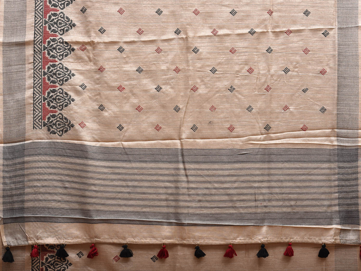 Cream Tussar Saree with One Side Border Petit Embroidary Work and Strips Pallu Design o0590