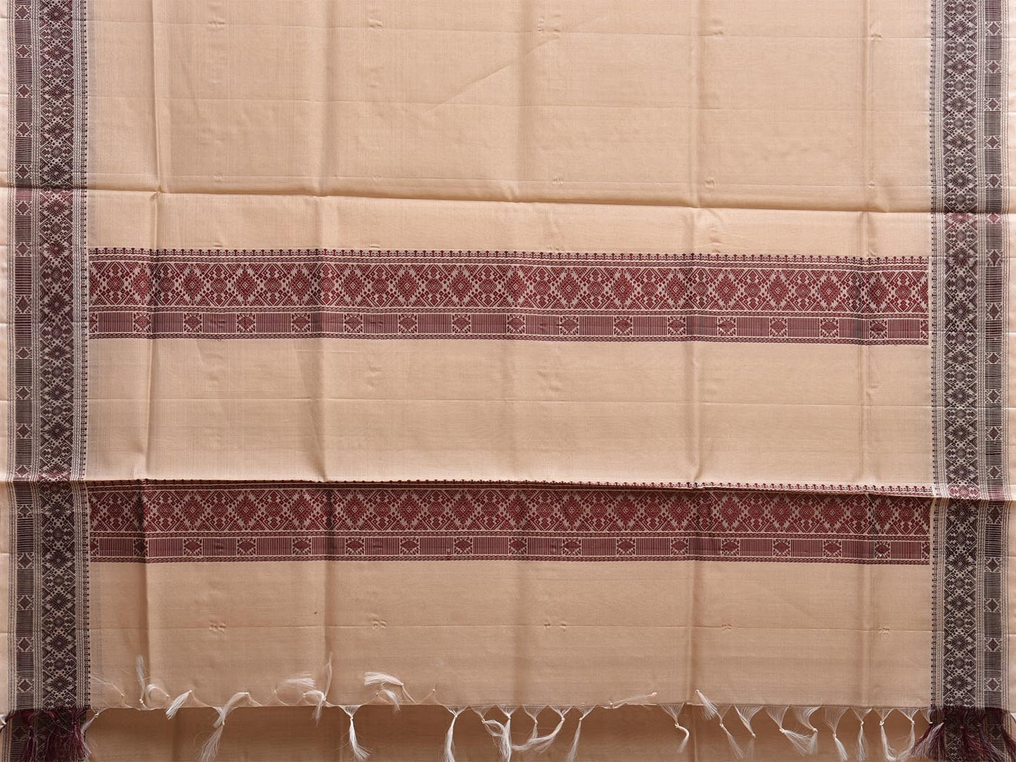 Cream Tussar Plain Saree with Border and Pallu Design o0627