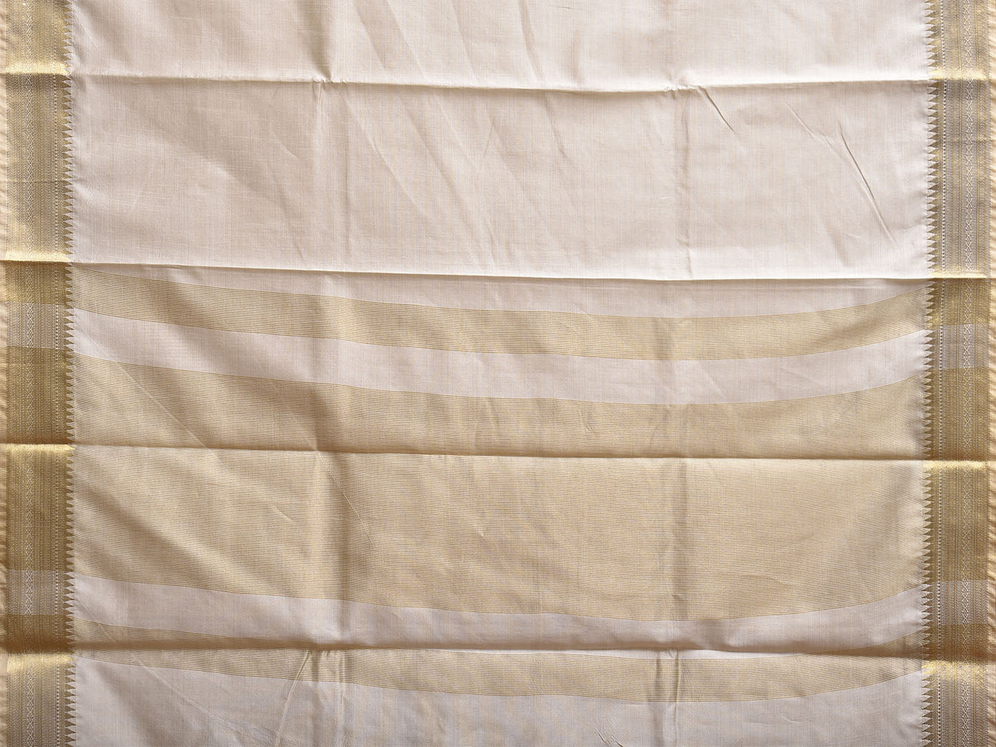 Beige Viscose Silk Plain Saree with Border Design o0739