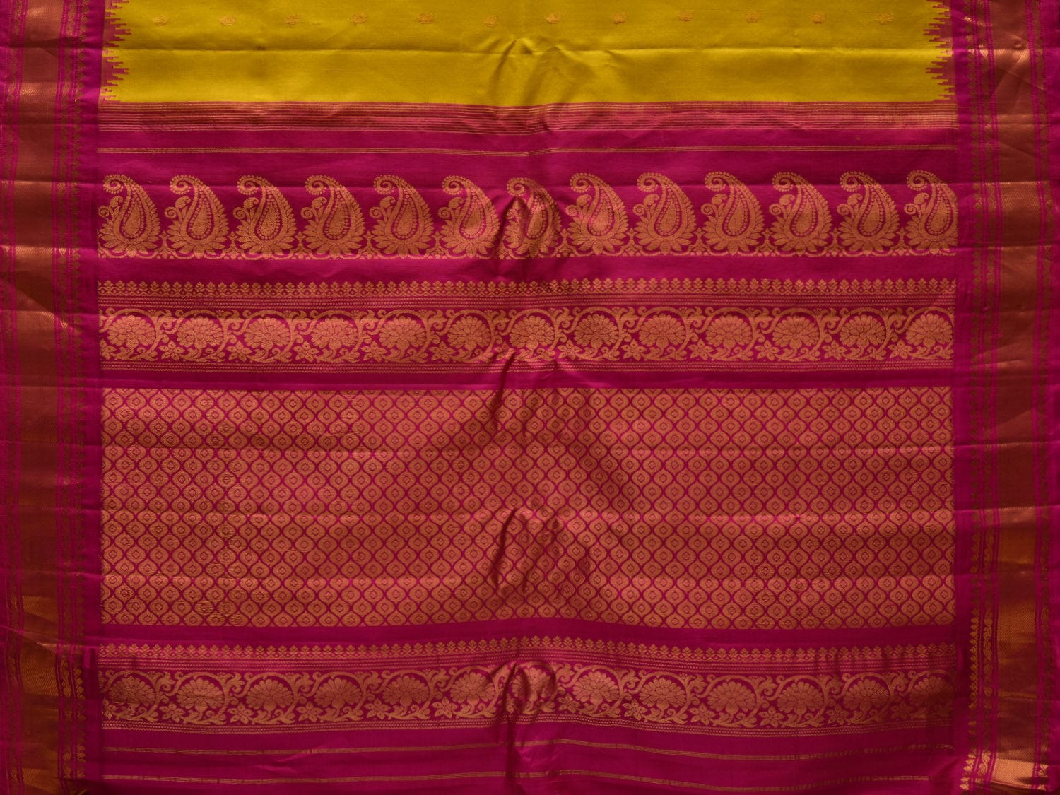 Olive and Pink Gadwal Silk Handloom Saree with Mango Pallu and Temple Border Design g0298