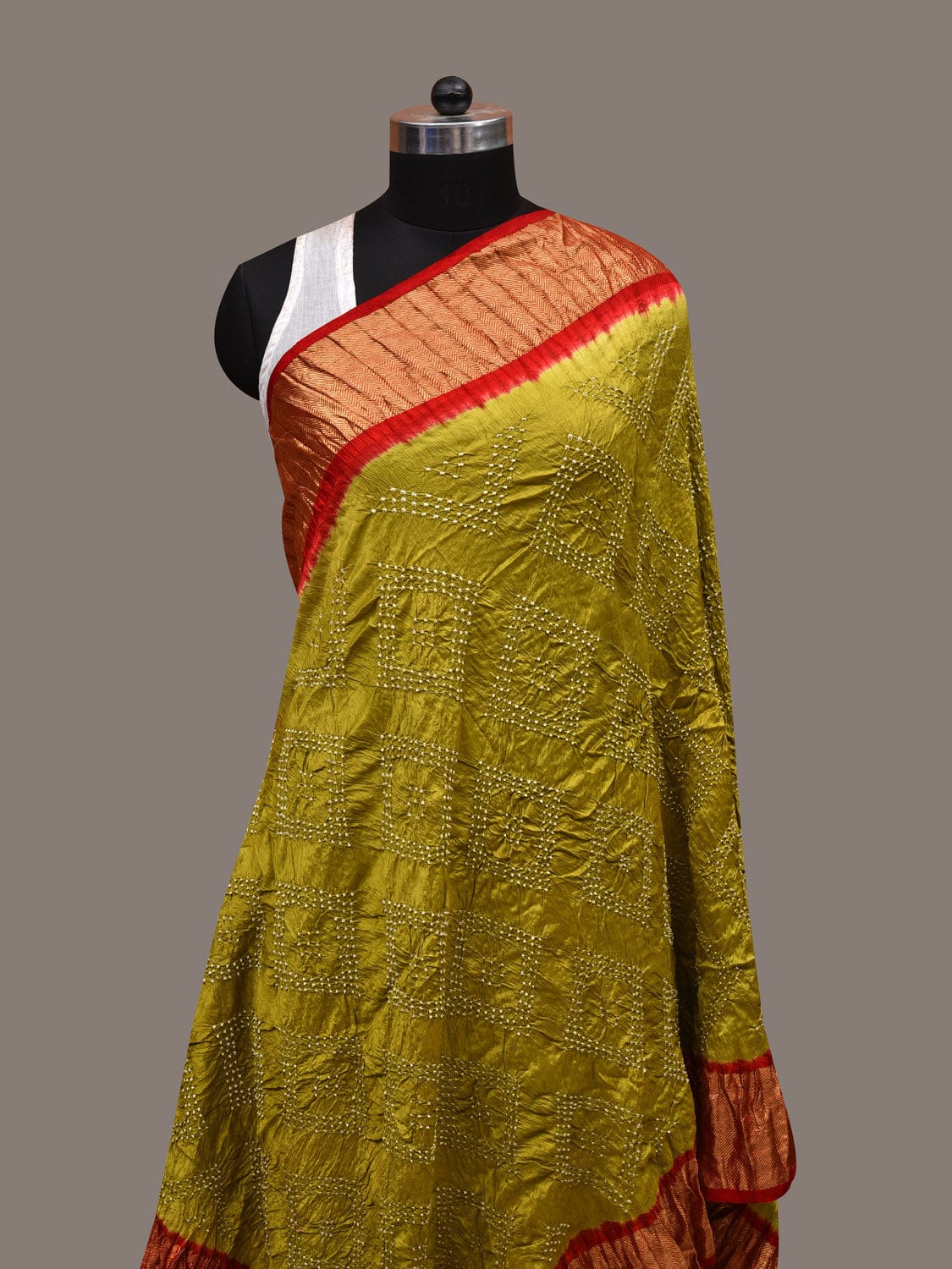 Olive and Red Bandhani Kanchipuram Silk Handloom Dupatta with Border Design ds2767