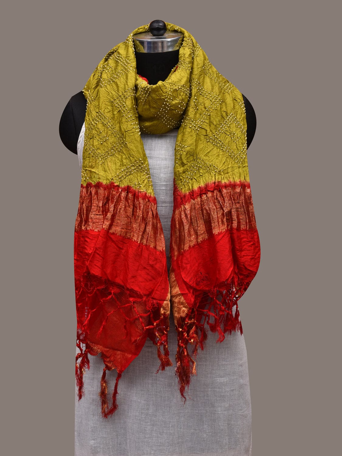 Olive and Red Bandhani Kanchipuram Silk Handloom Dupatta with Border Design ds2767