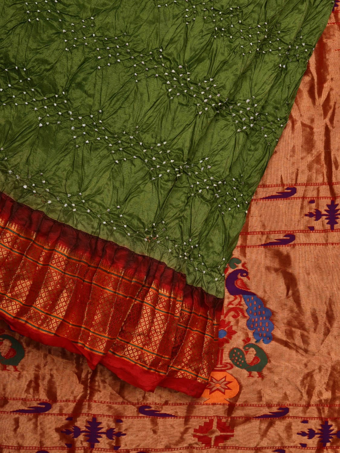 Olive and Red Bandhani Paithani Silk Handloom Saree with Peacocks Pallu Design bn0350