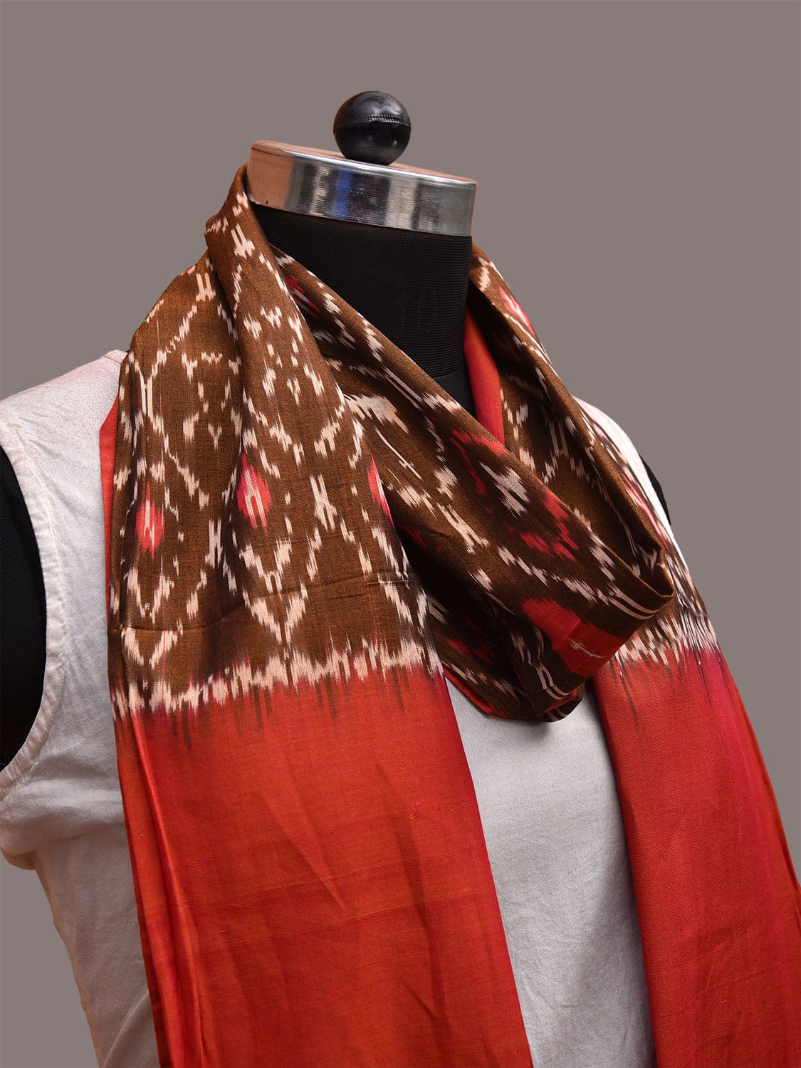 Olive and Rust Pochampally Ikat Cotton Handloom Stole with Grill Design ds3645