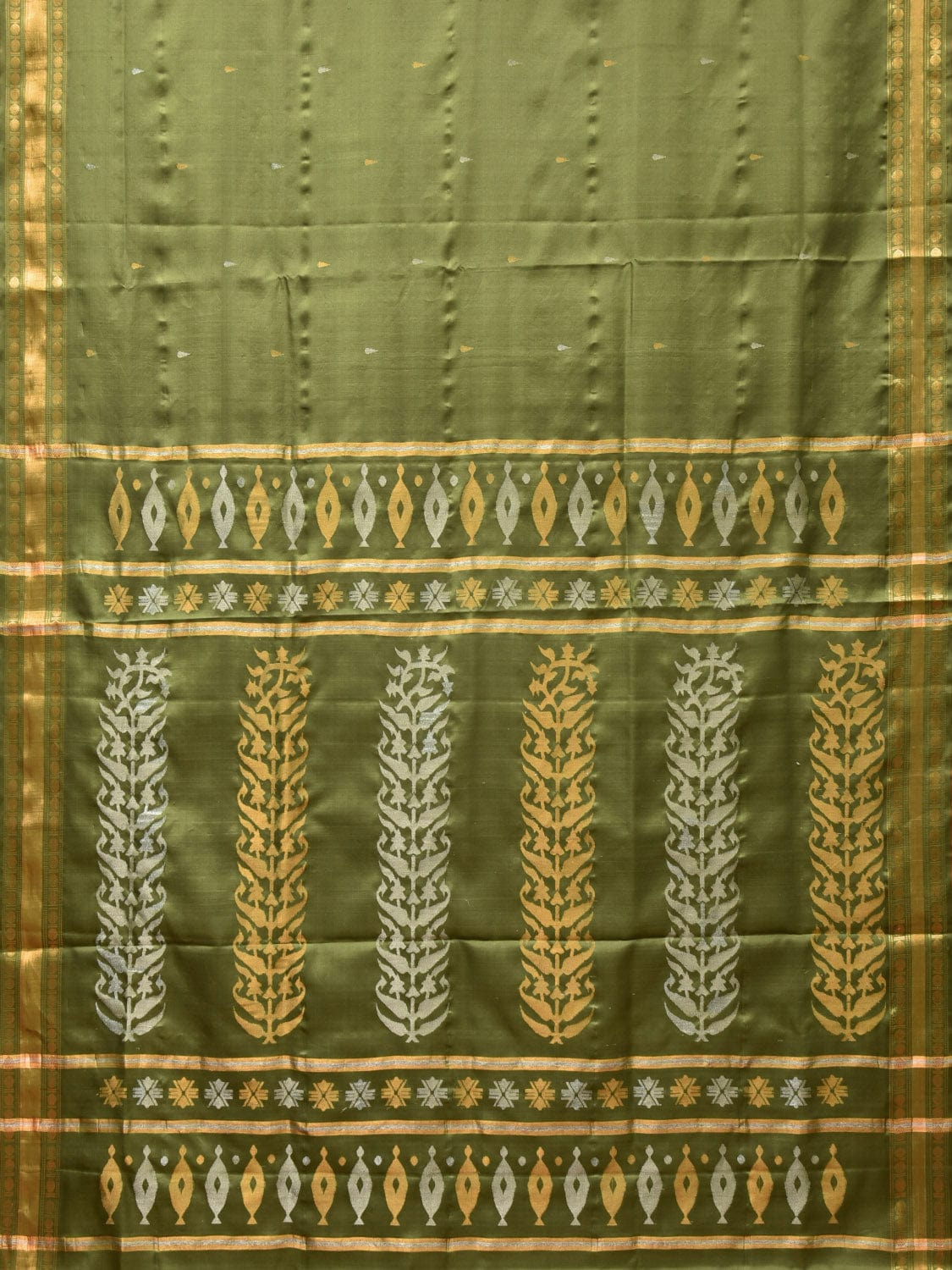 Olive Uppada Silk Handloom Saree with Karpur Pallu Design u2174
