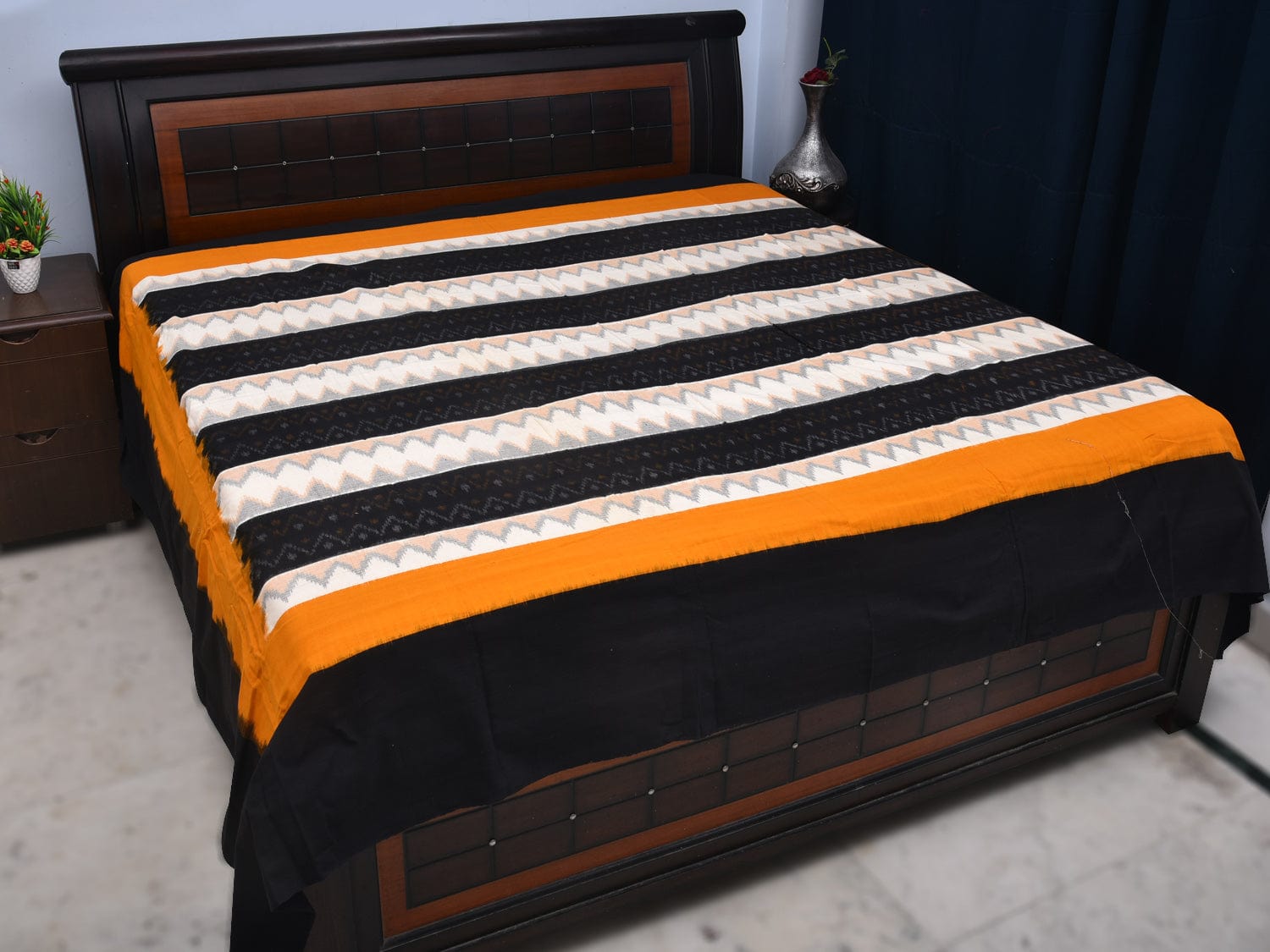 Orange and Black Pochampally Ikat Cotton Handloom Bedsheet with Zig-Zag Design 90 x 108 Inches No Pillow Covers bd0059