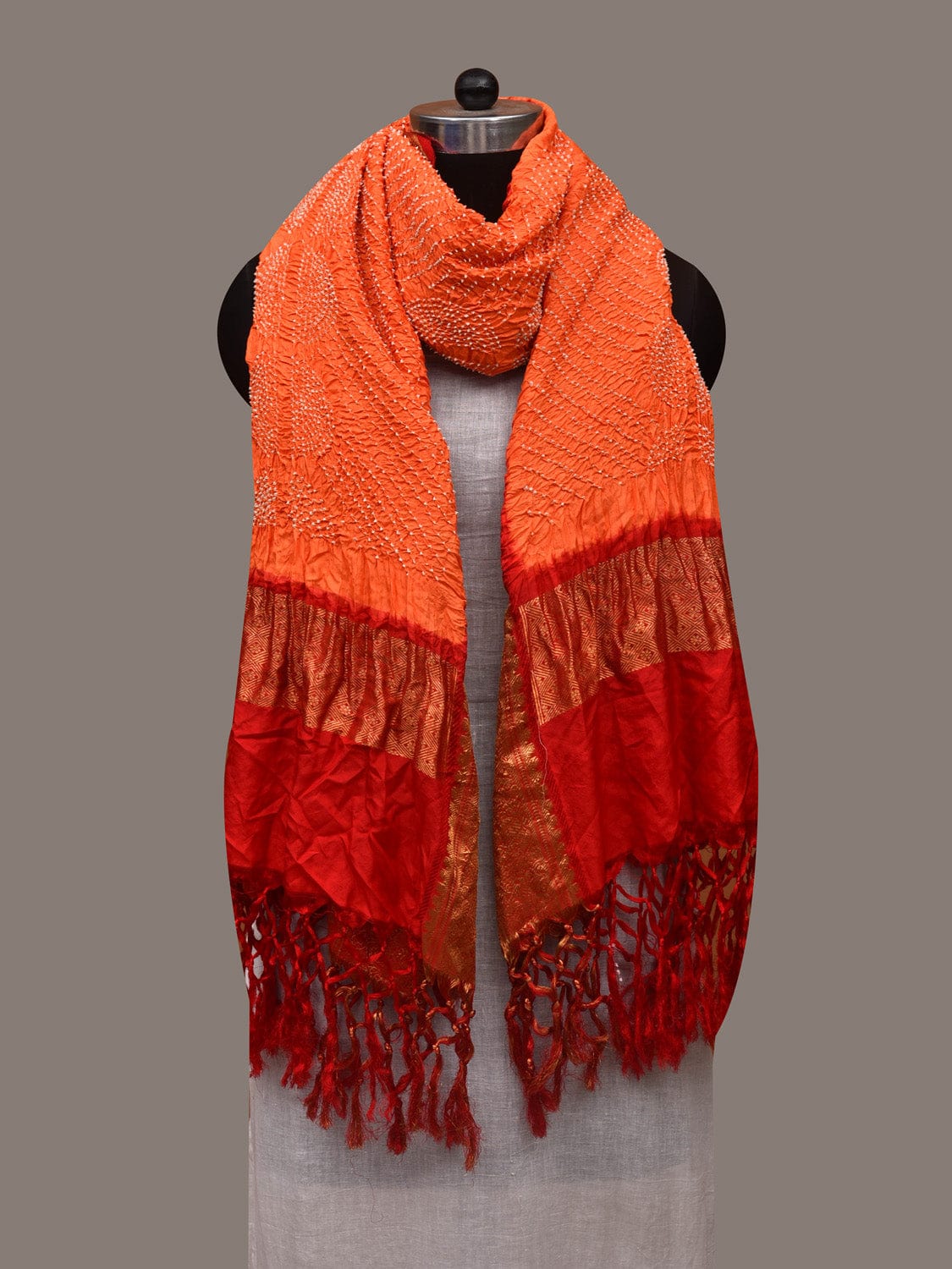 Orange and Red Bandhani Kanchipuram Silk Handloom Dupatta with Border Design ds2964