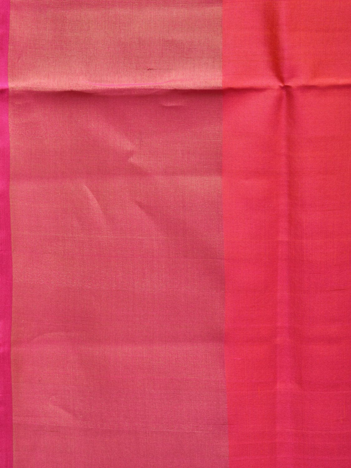Peach and Pink Uppada Silk Handloom Plain Saree with Contrast Pallu Design u2112