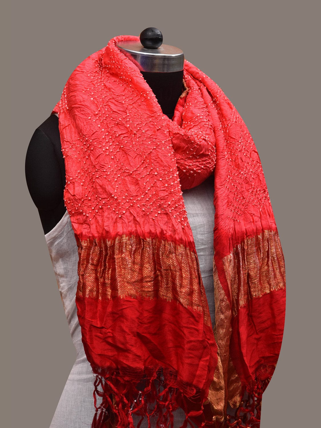 Peach and Red Bandhani Kanchipuram Silk Handloom Dupatta with Border Design ds2799