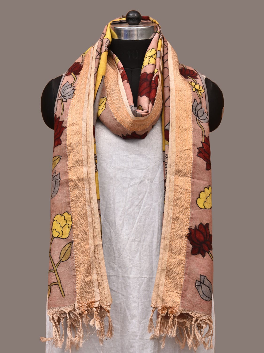 Peach Kalamkari Hand Painted Sico Dupatta with Lotus Flowers Design ds3208