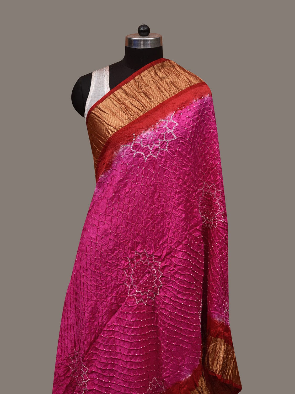 Pink and Red Bandhani Kanchipuram Silk Handloom Dupatta with Border and Chakra Design ds3013