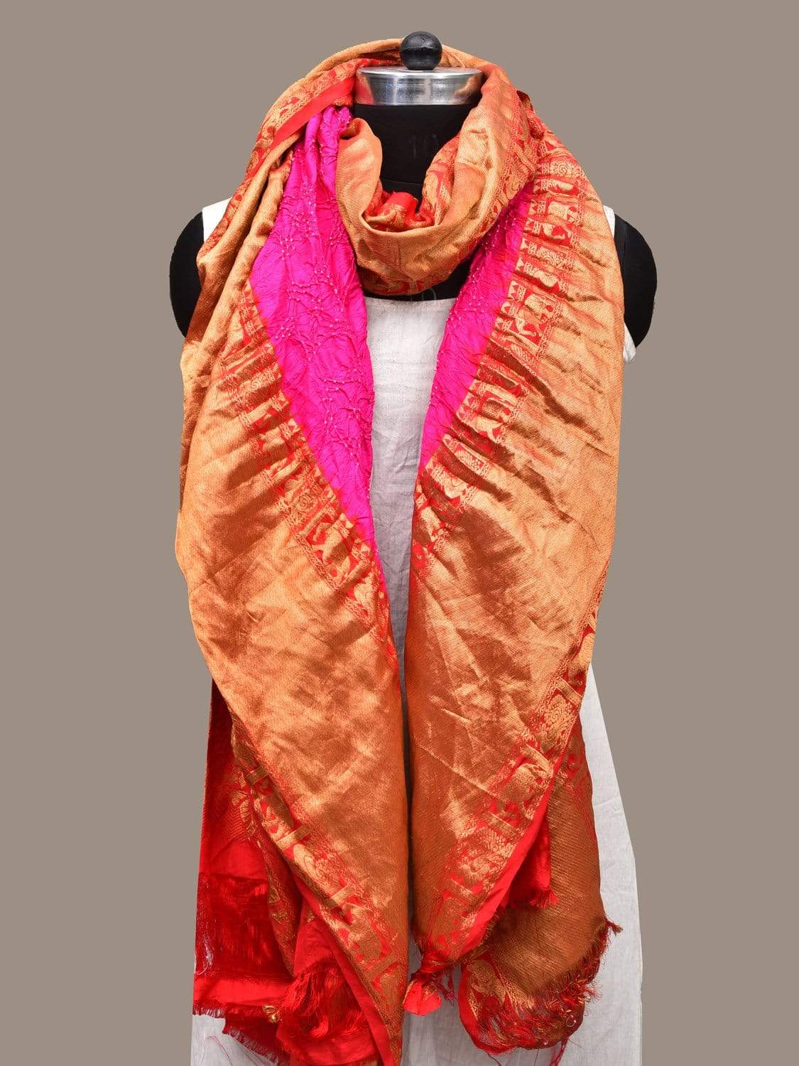 Pink and Red Bandhani Kanchipuram Silk Handloom Dupatta with Border Design ds2290
