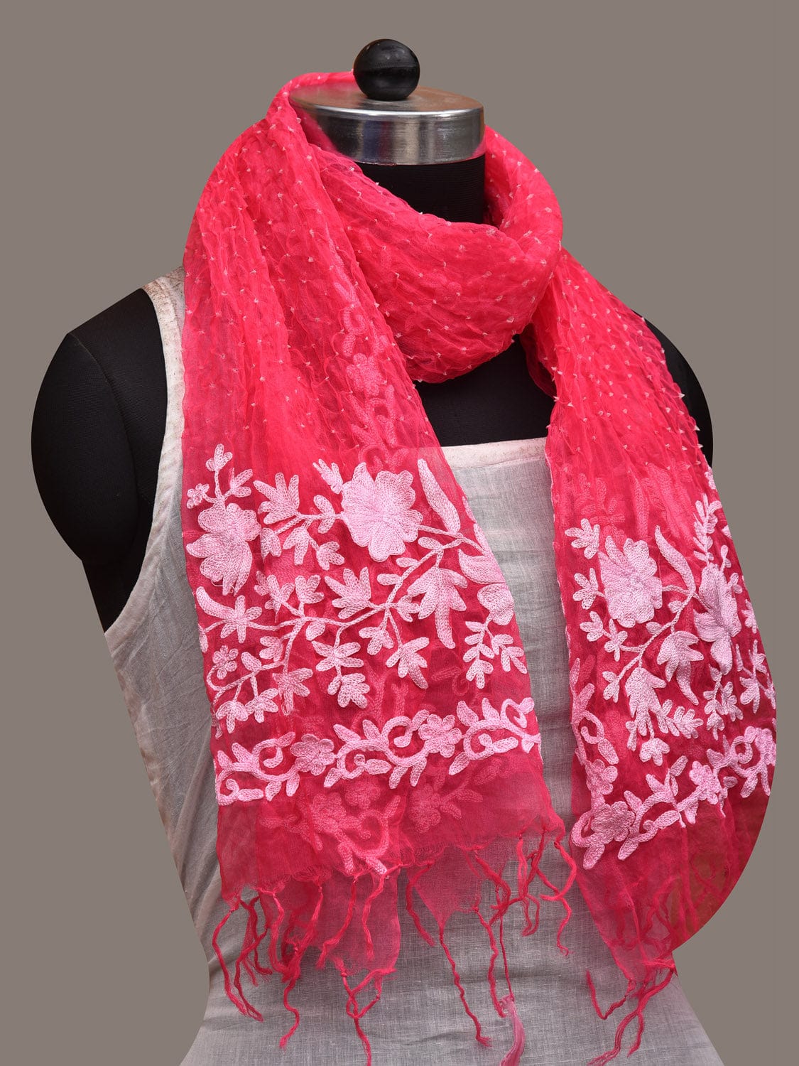 Pink Bandhani Organza Handloom Stole with Emdroidary Design ds2915