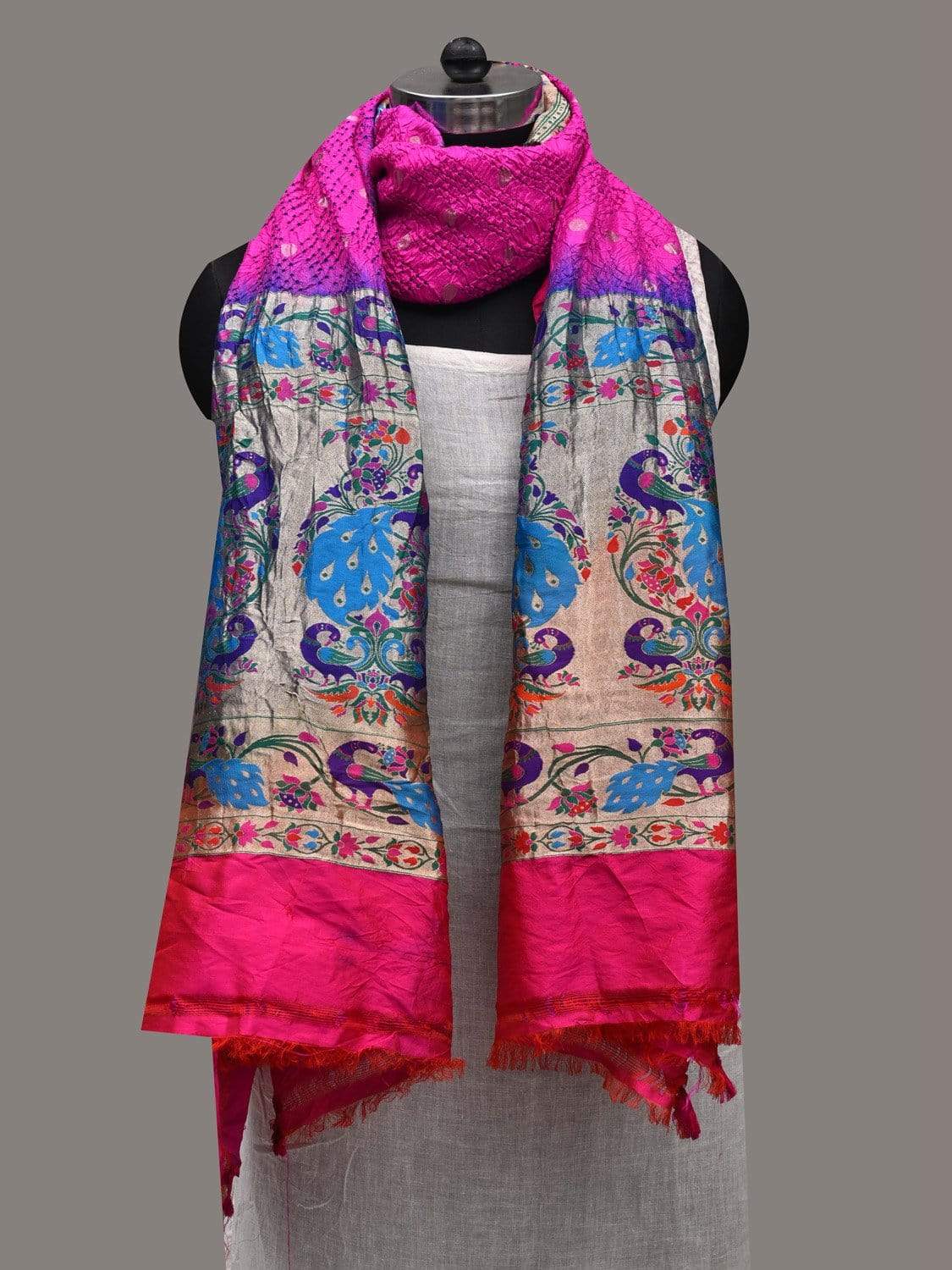 Pink Bandhani Paithani Silk Handloom Dupatta with Peacock Border Design ds2574