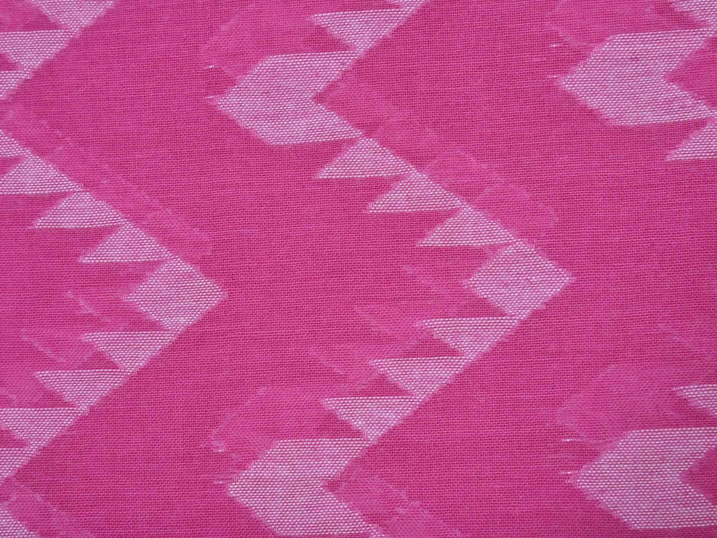 Pink Cotton Cut Work Handloom Saree with Zig-Zag Design o0192