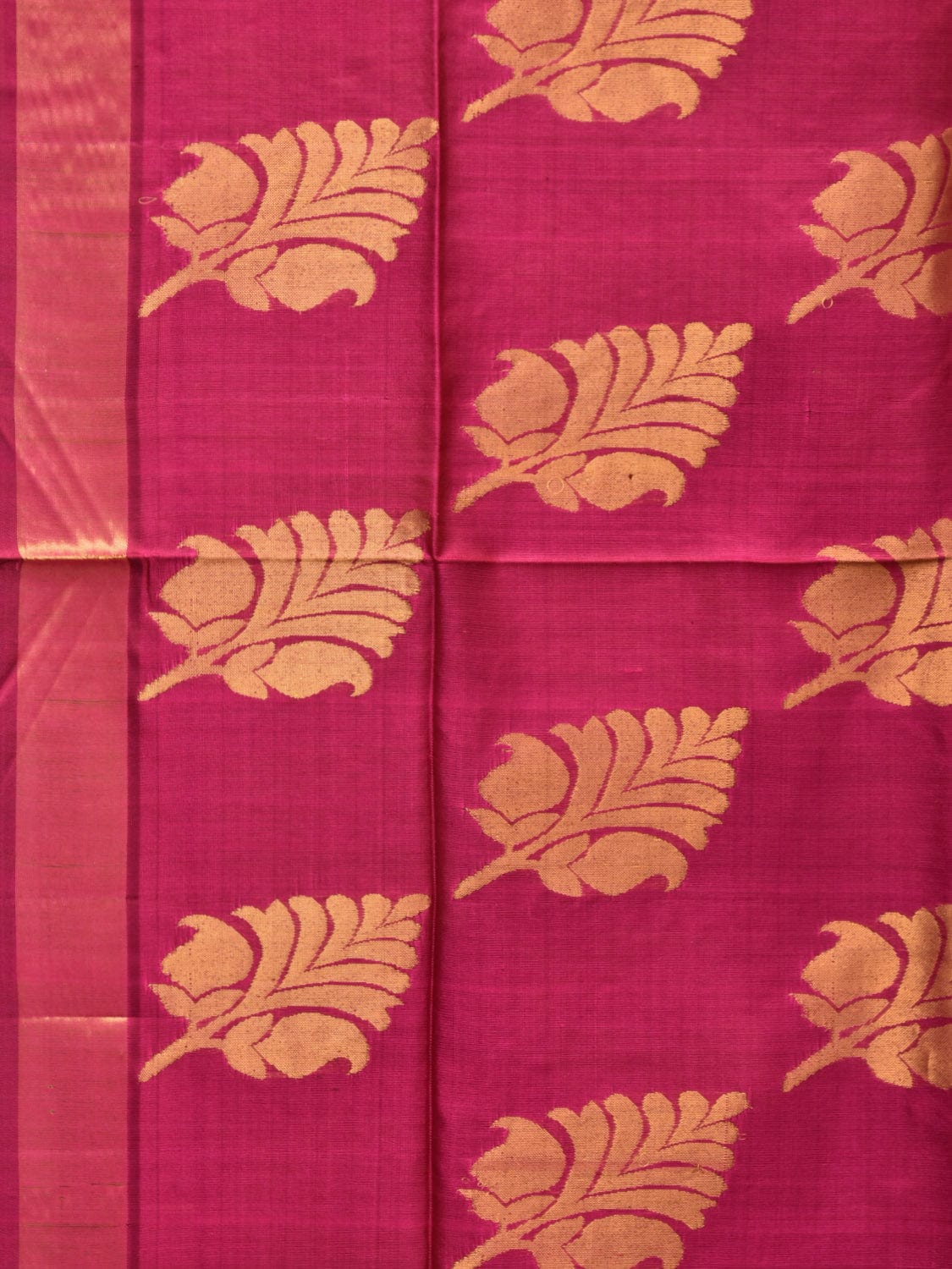 Pink Kanchipuram Silk Handloom Saree with All Over Leaf Buta Design o0452