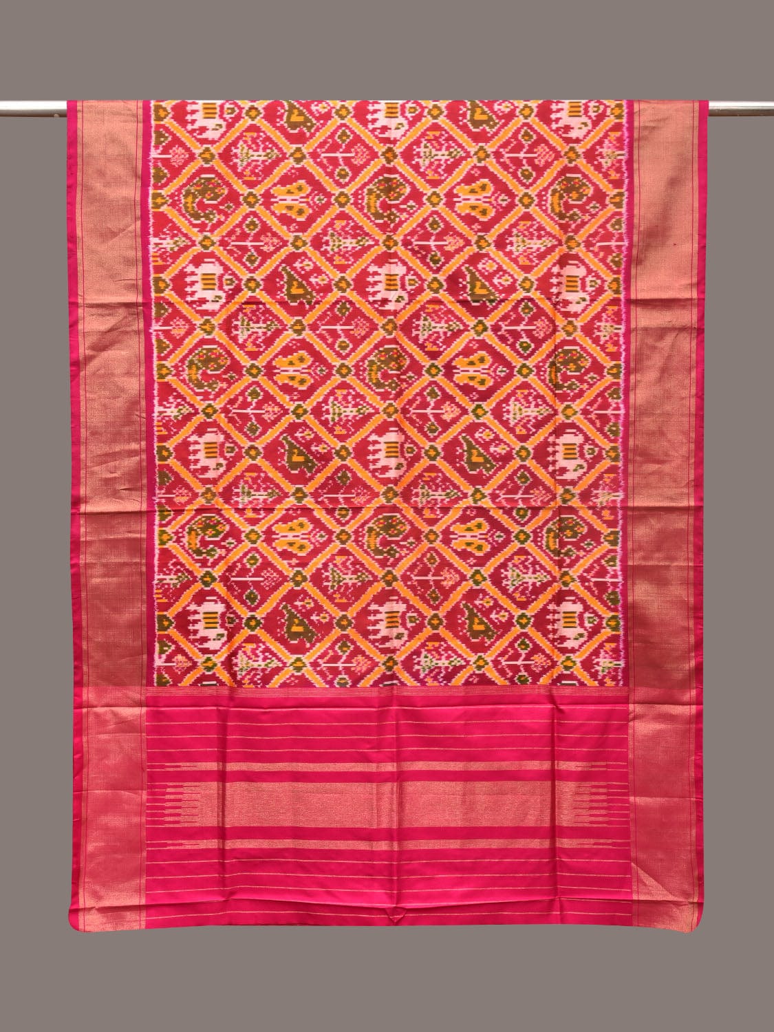 Pink Pochamaplly Ikat Silk Handloom Dupatta with Grill Design ds3375