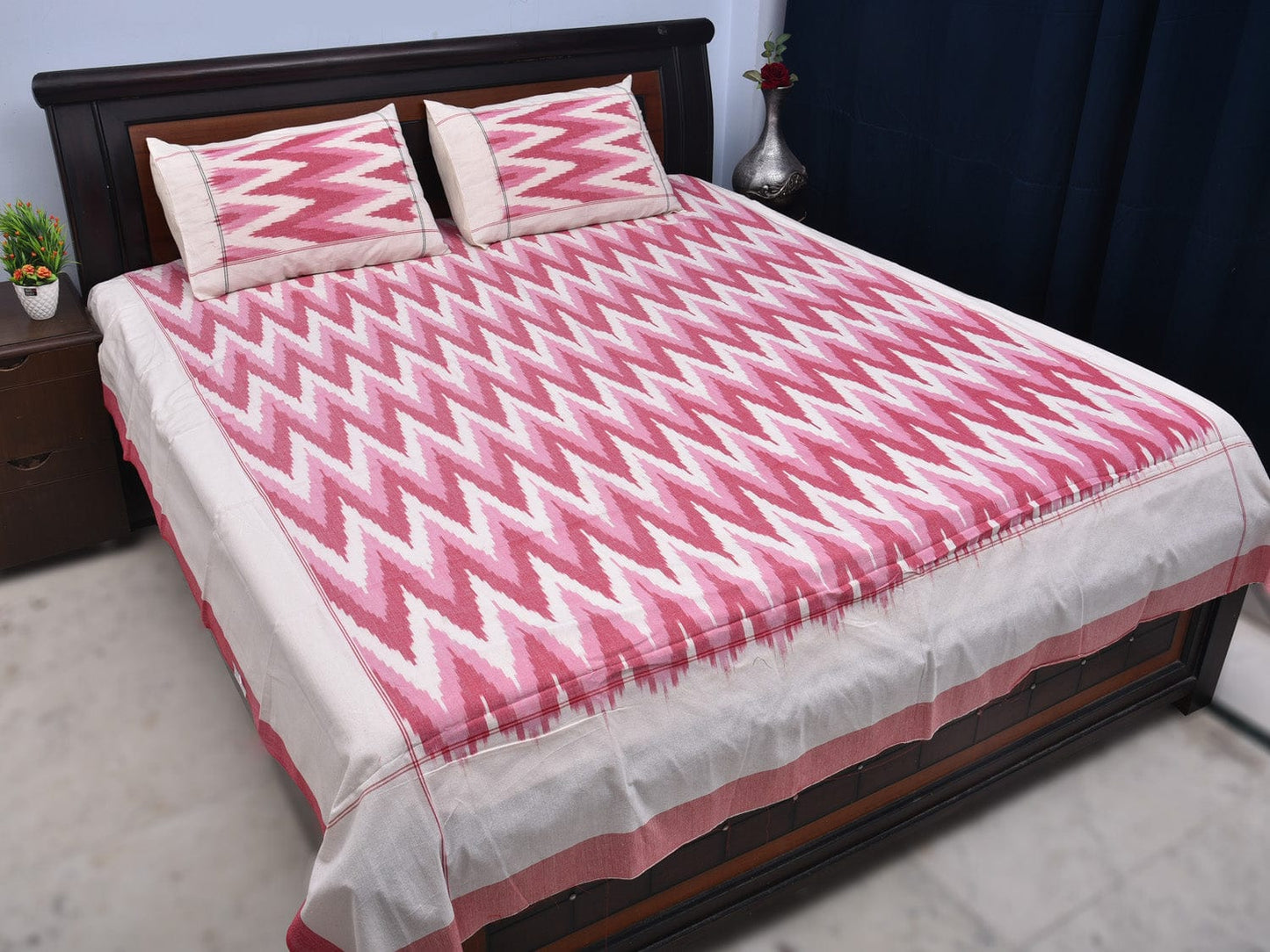 Pink Pochampally Ikat Cotton Handloom Bedsheet with Zig-Zag Design 90 x 108 Inches bd0044