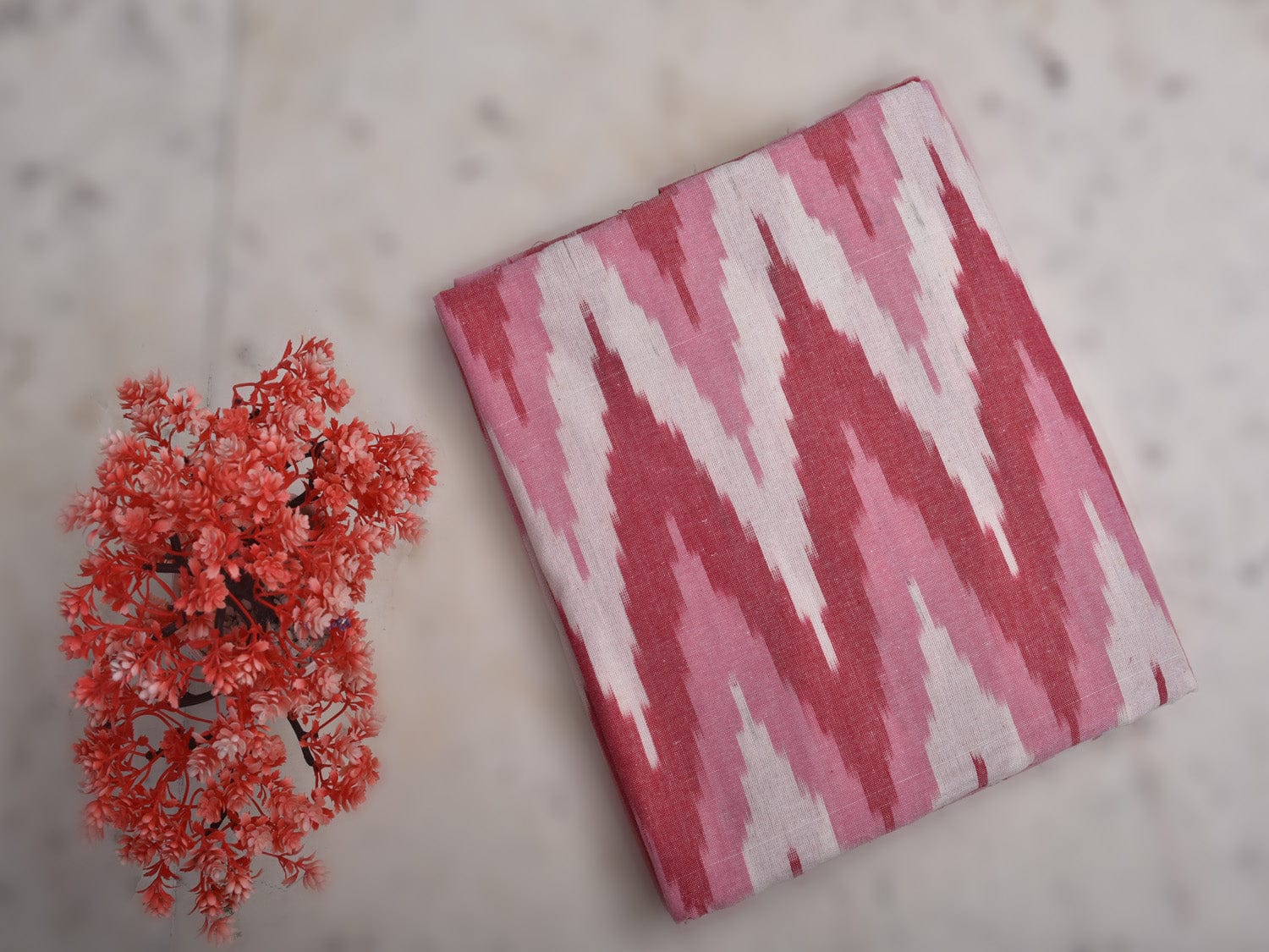 Pink Pochampally Ikat Cotton Handloom Bedsheet with Zig-Zag Design 90 x 108 Inches bd0044