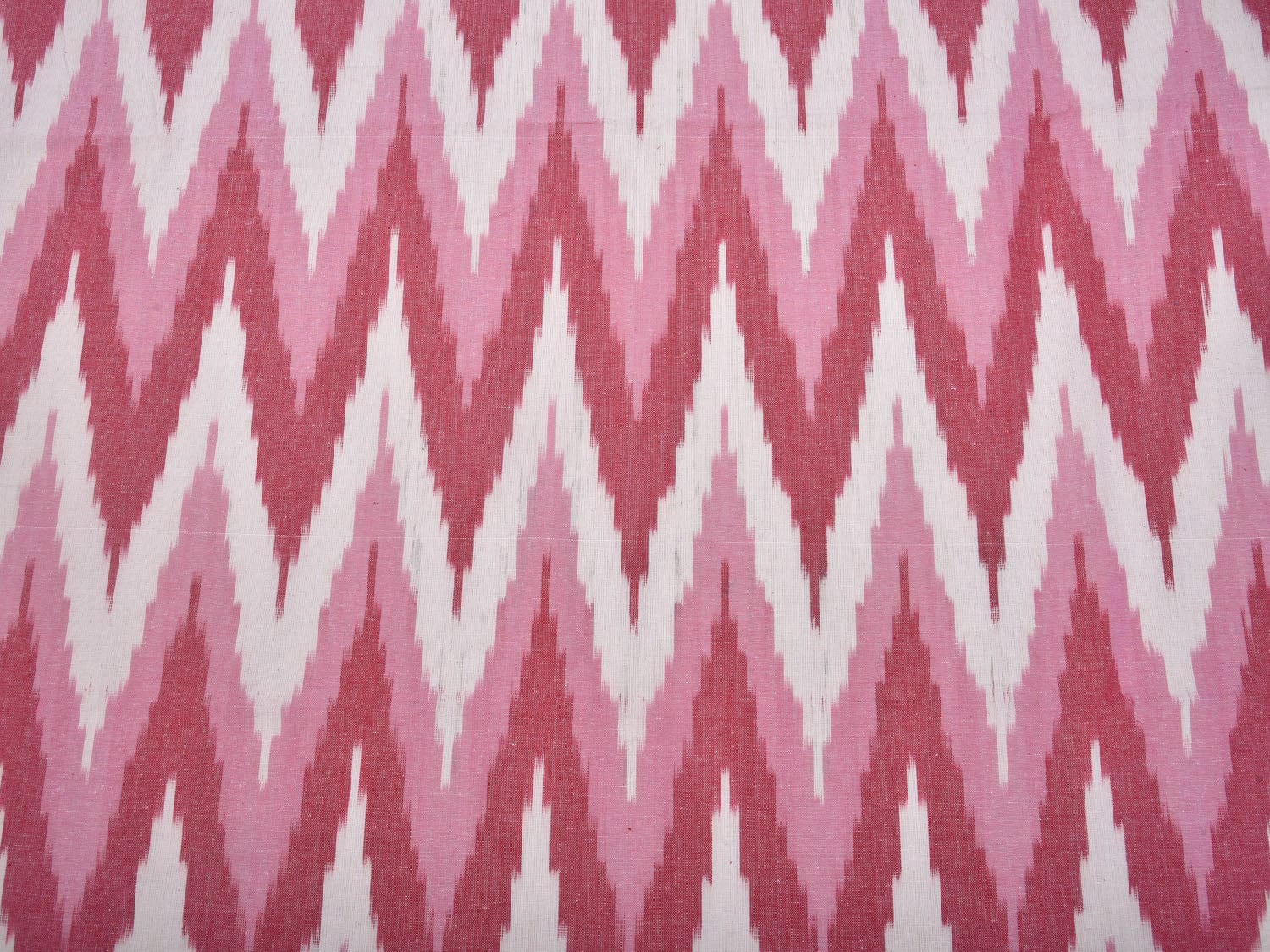 Pink Pochampally Ikat Cotton Handloom Bedsheet with Zig-Zag Design 90 x 108 Inches bd0044