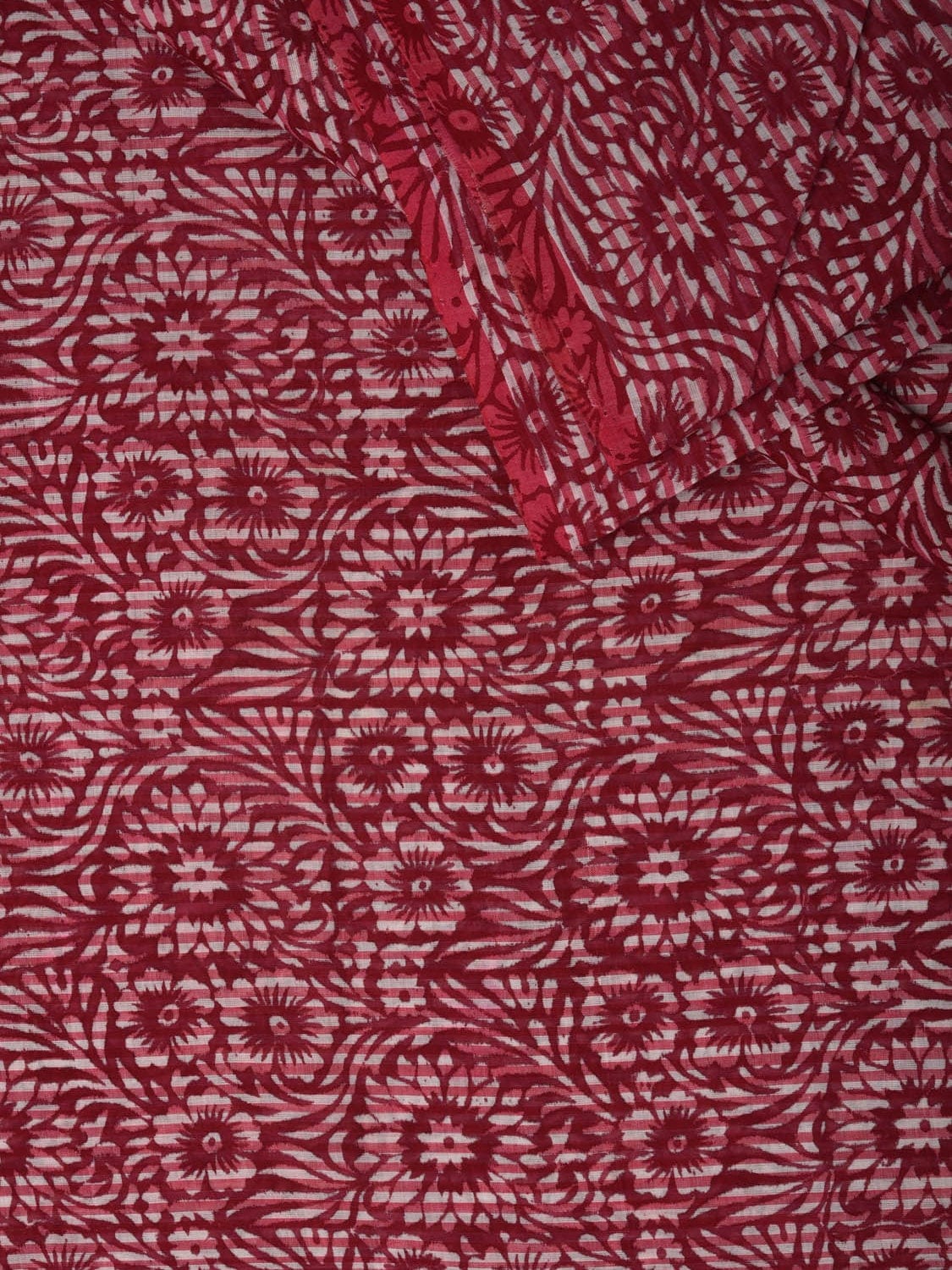 Pink Printed Cotton Handloom 2.5mts Fabric With Flowers Design f0183