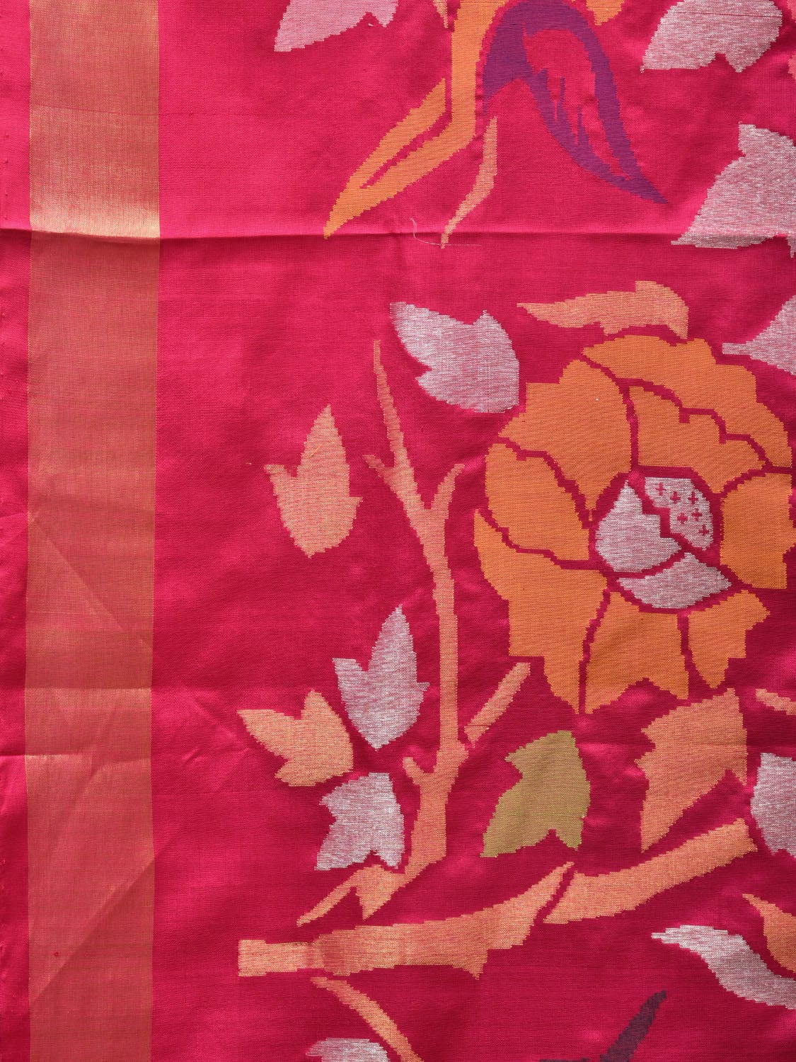 Pink Uppada Silk Handloom Saree with All Over Parrot and Floral Design u2167