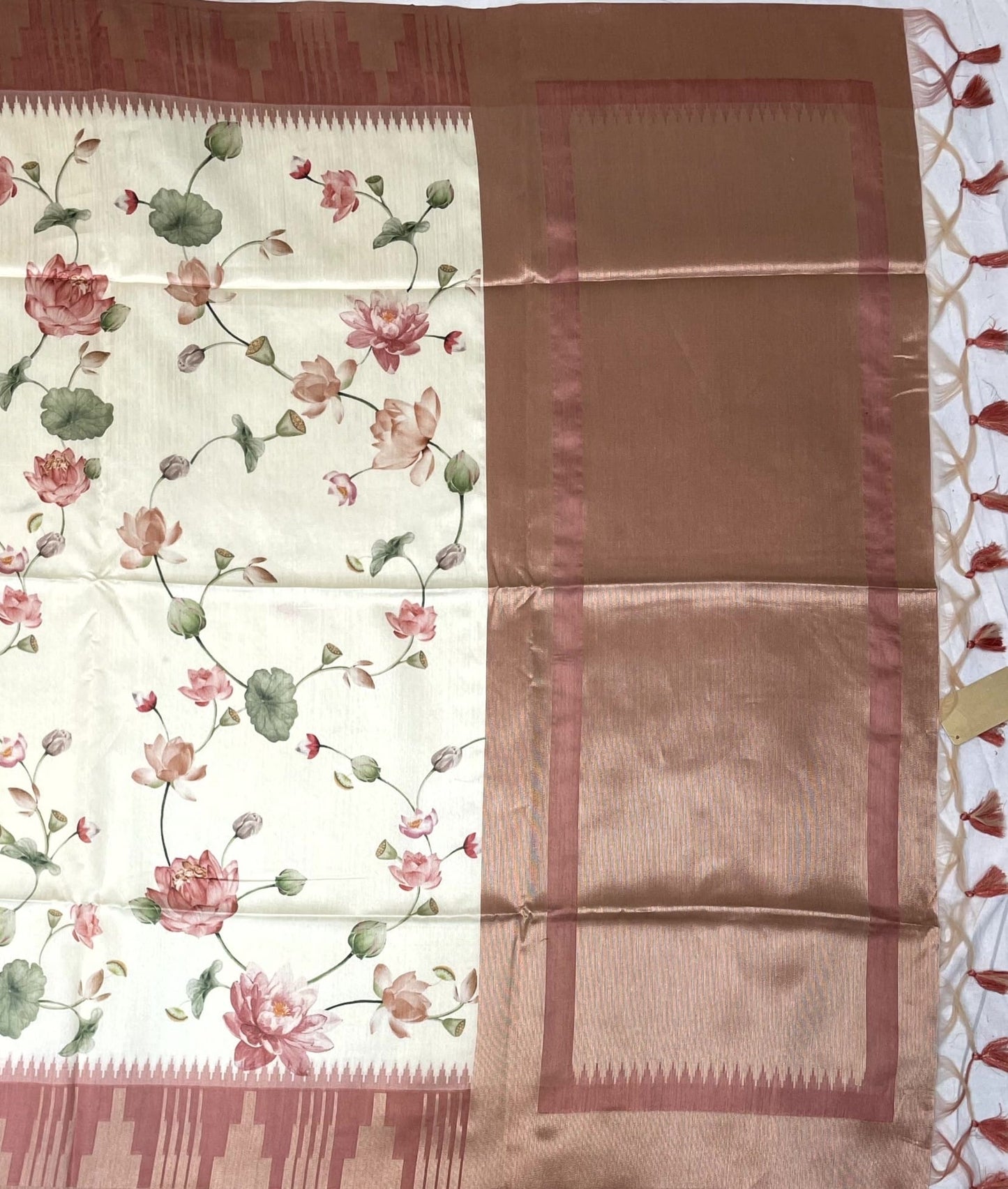 Cream Viscose Silk Saree with Zari Temple Border and Floral Digital Print Design pr0005us