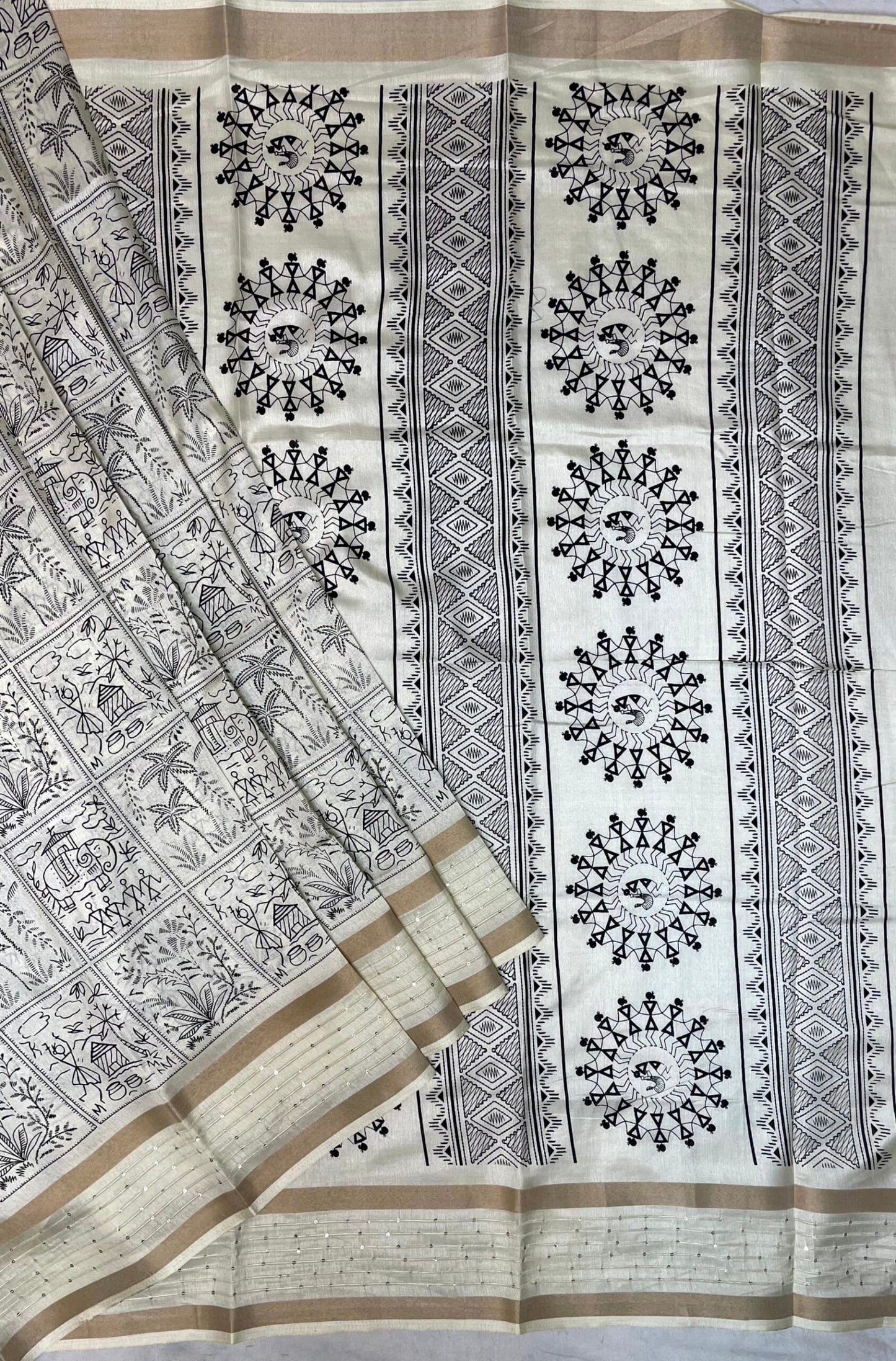 Beige Monochrome Printed Saree with Zari Lines Border and Animal Design pr0014ai