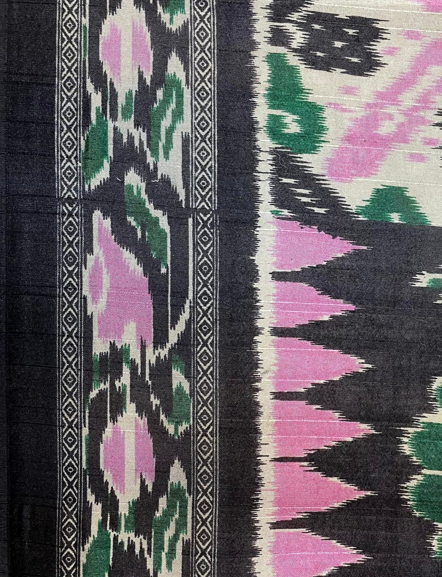 Black and Pink Blue Digital Print with Body and Pallu Ikat Design pr0117ds