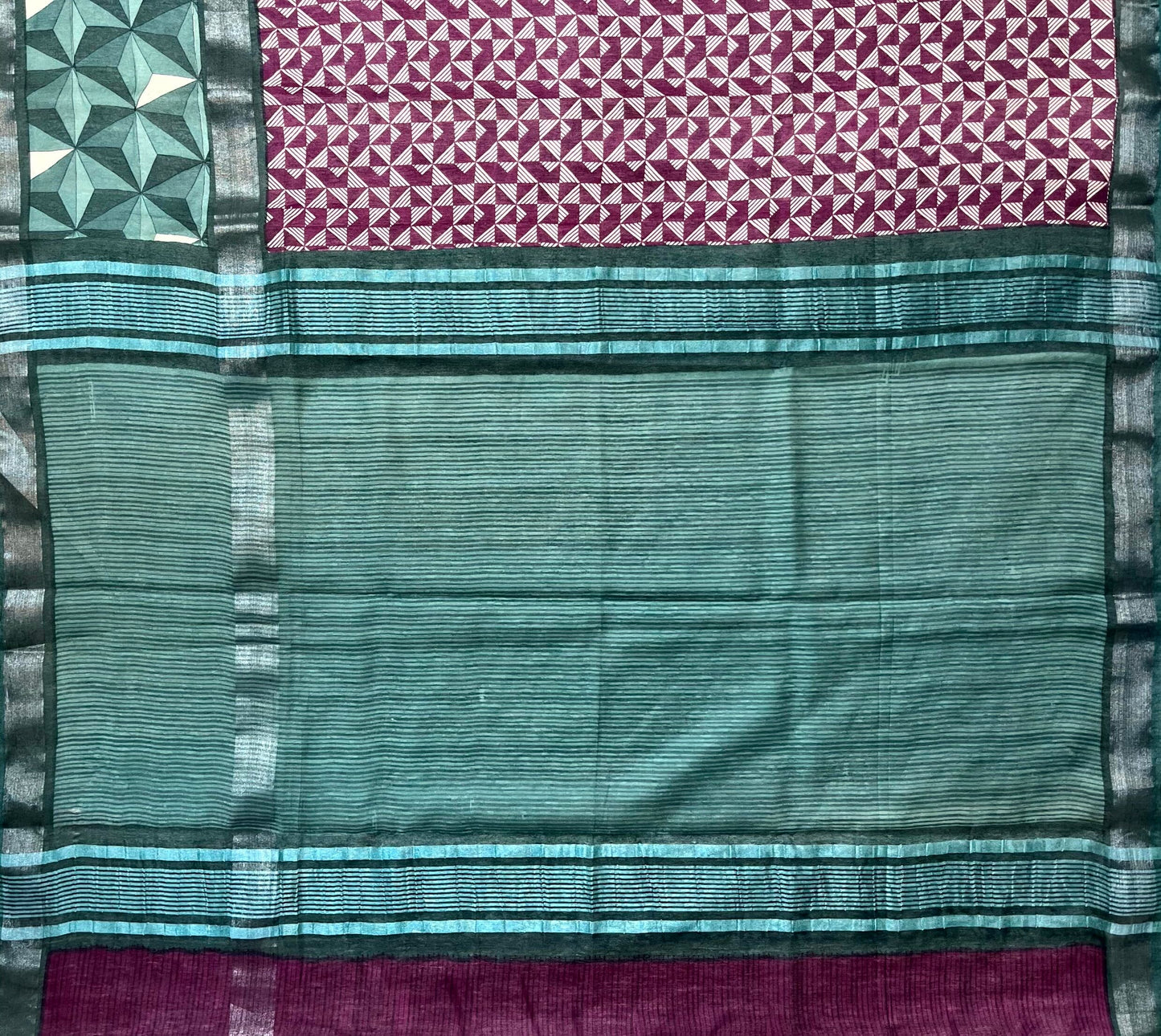 Magenta Viscose Silk Digital Print Zari Border with Body and Pallu Geometrical Design pr0129ds