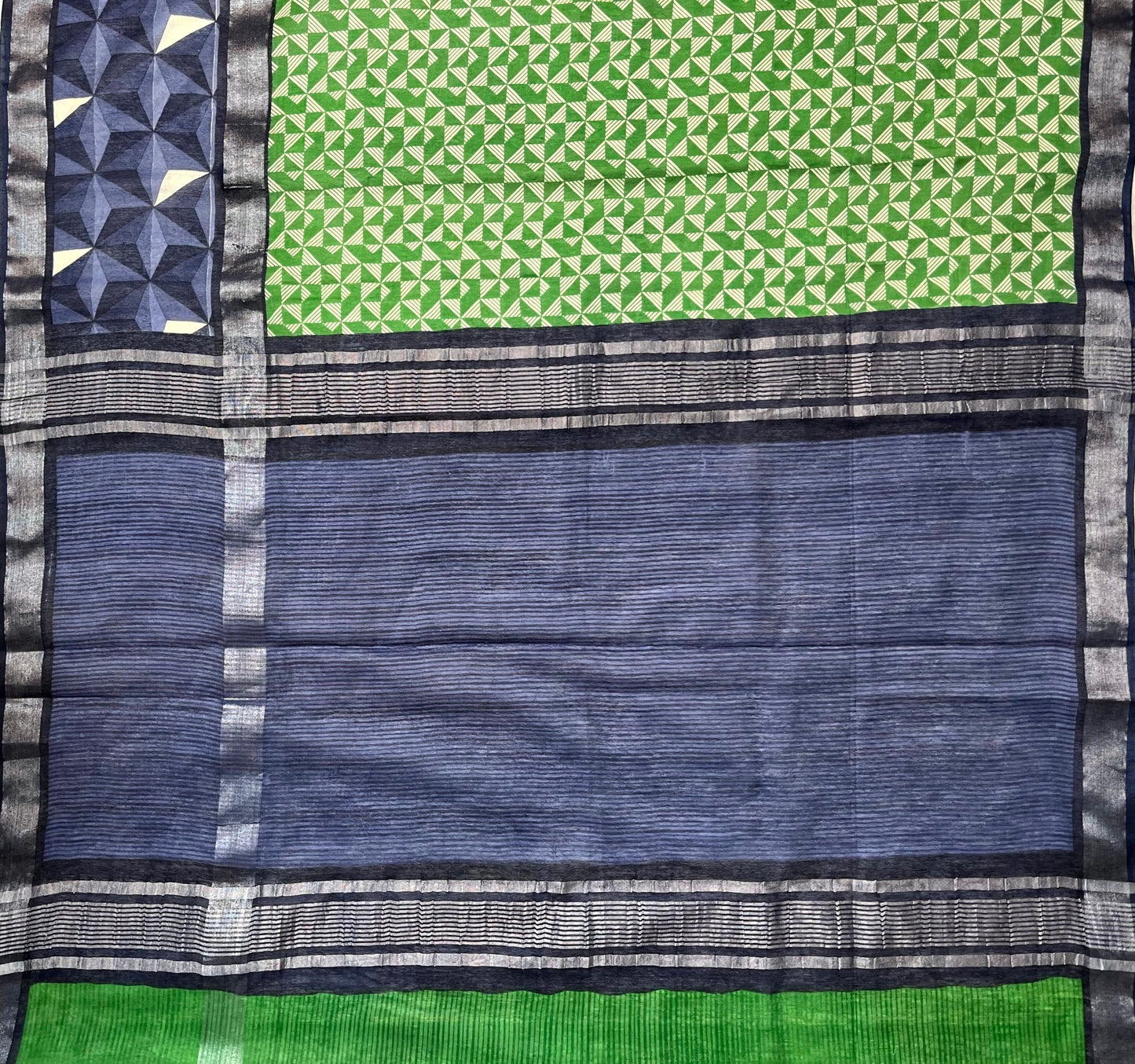 Green Viscose Silk Digital Print Zari Border with Body and Pallu Geometrical Design pr0132ds