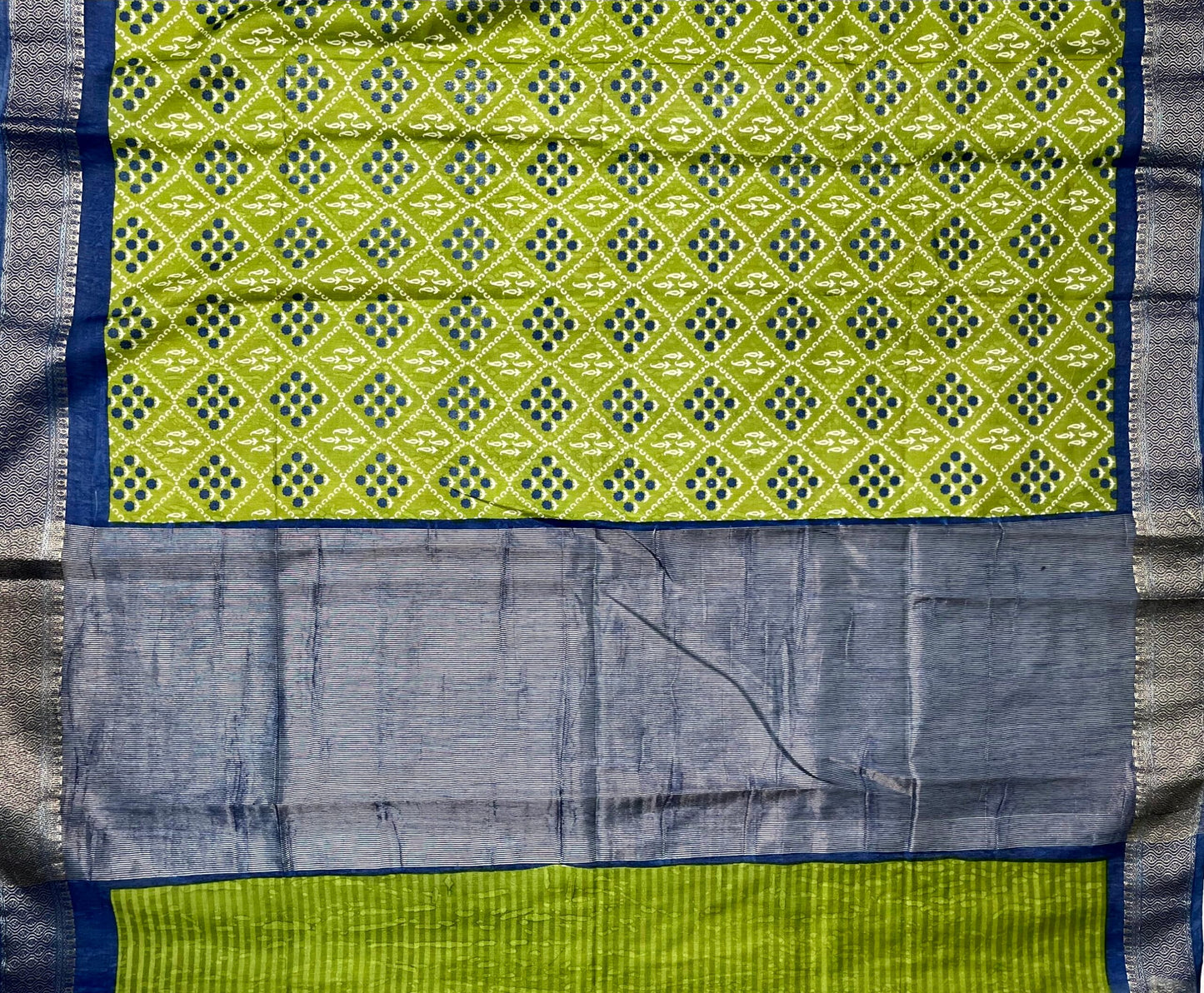 Green Viscose Silk Digital Print Zari Border with Body and Pallu Floral Design pr0136ds