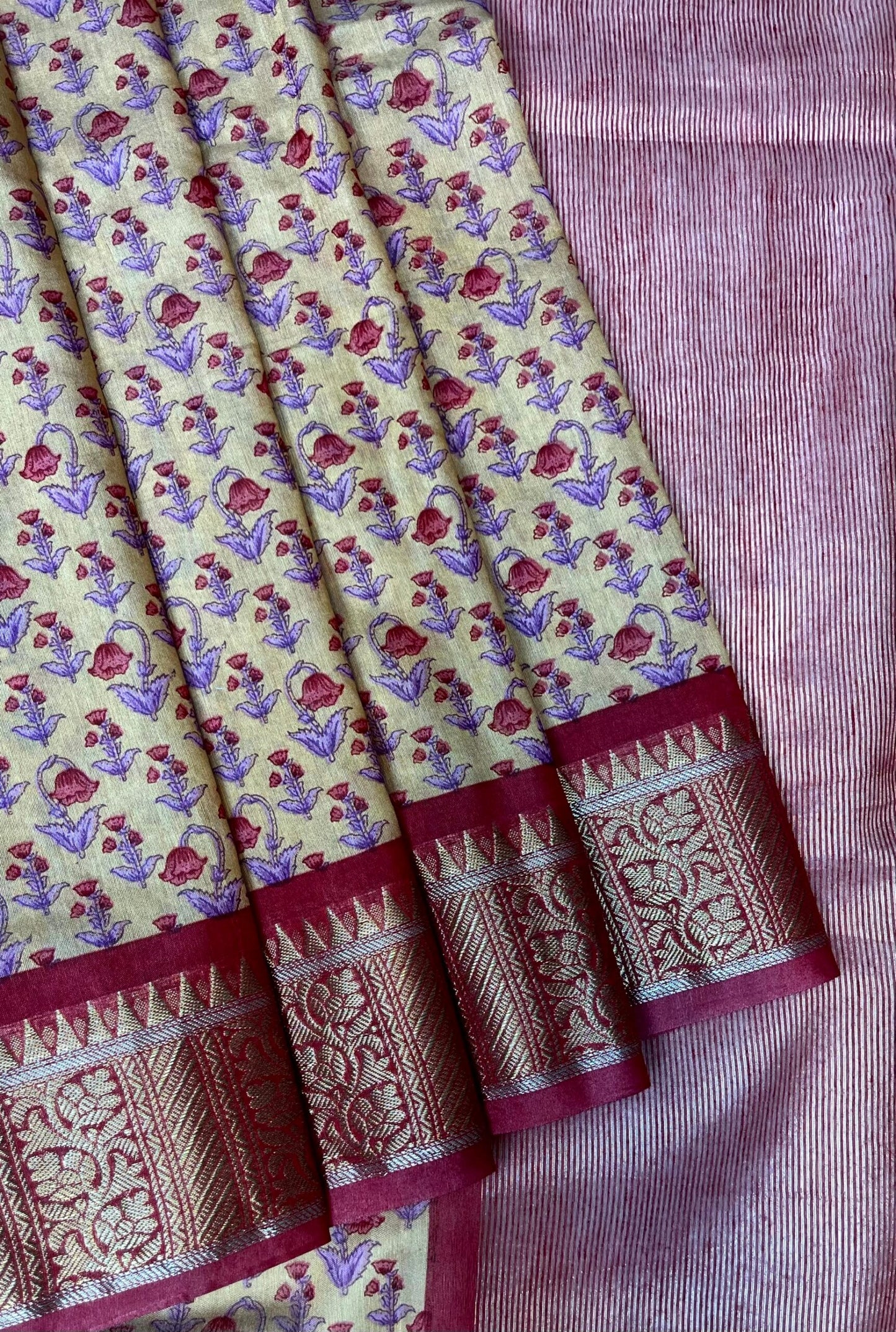 Cream Viscose Silk Digital Print Zari Border with Body and Pallu Floral Design pr0139ds