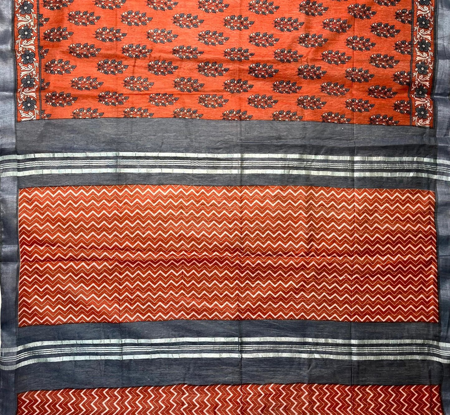 Orange Viscose Silk Digital Print Zari Border with Body and Pallu Floral Design pr0144ds