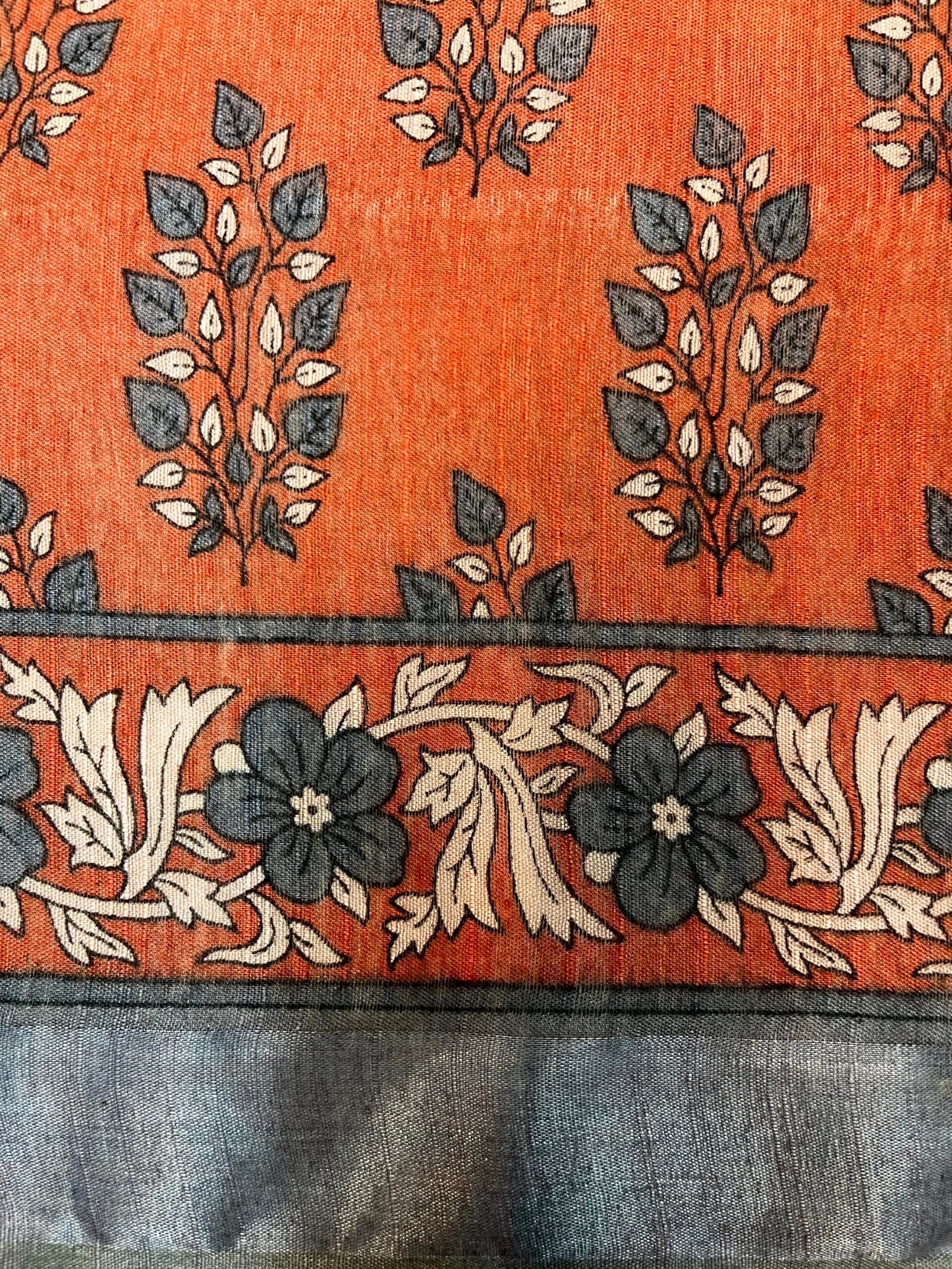 Orange Viscose Silk Digital Print Zari Border with Body and Pallu Floral Design pr0144ds