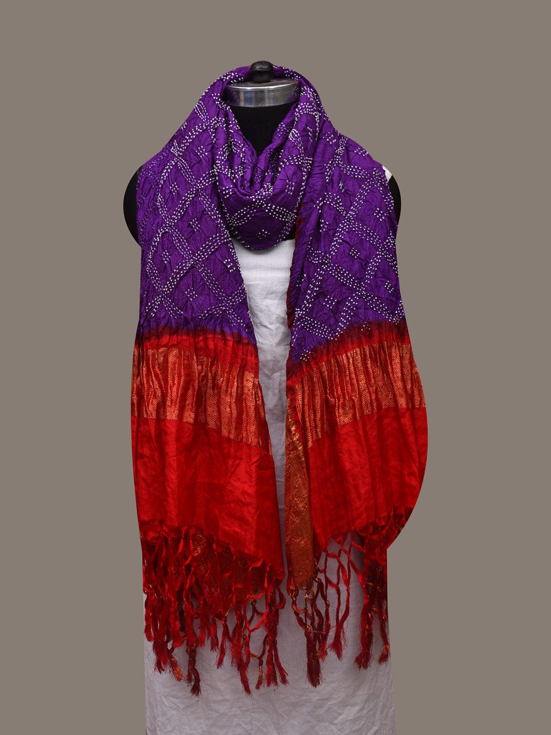 Purple and Red Bandhani Kanchipuram Silk Handloom Dupatta with Border Design ds3093