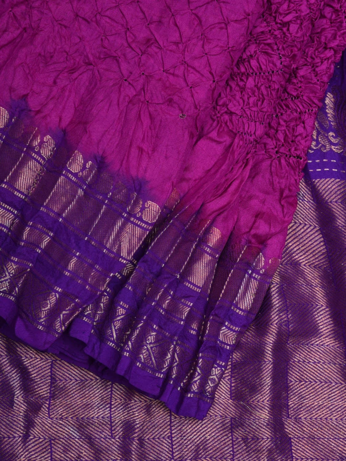 Purple Bandhani Gadwal Silk Handloom Saree with Mango Pallu Design bn0329