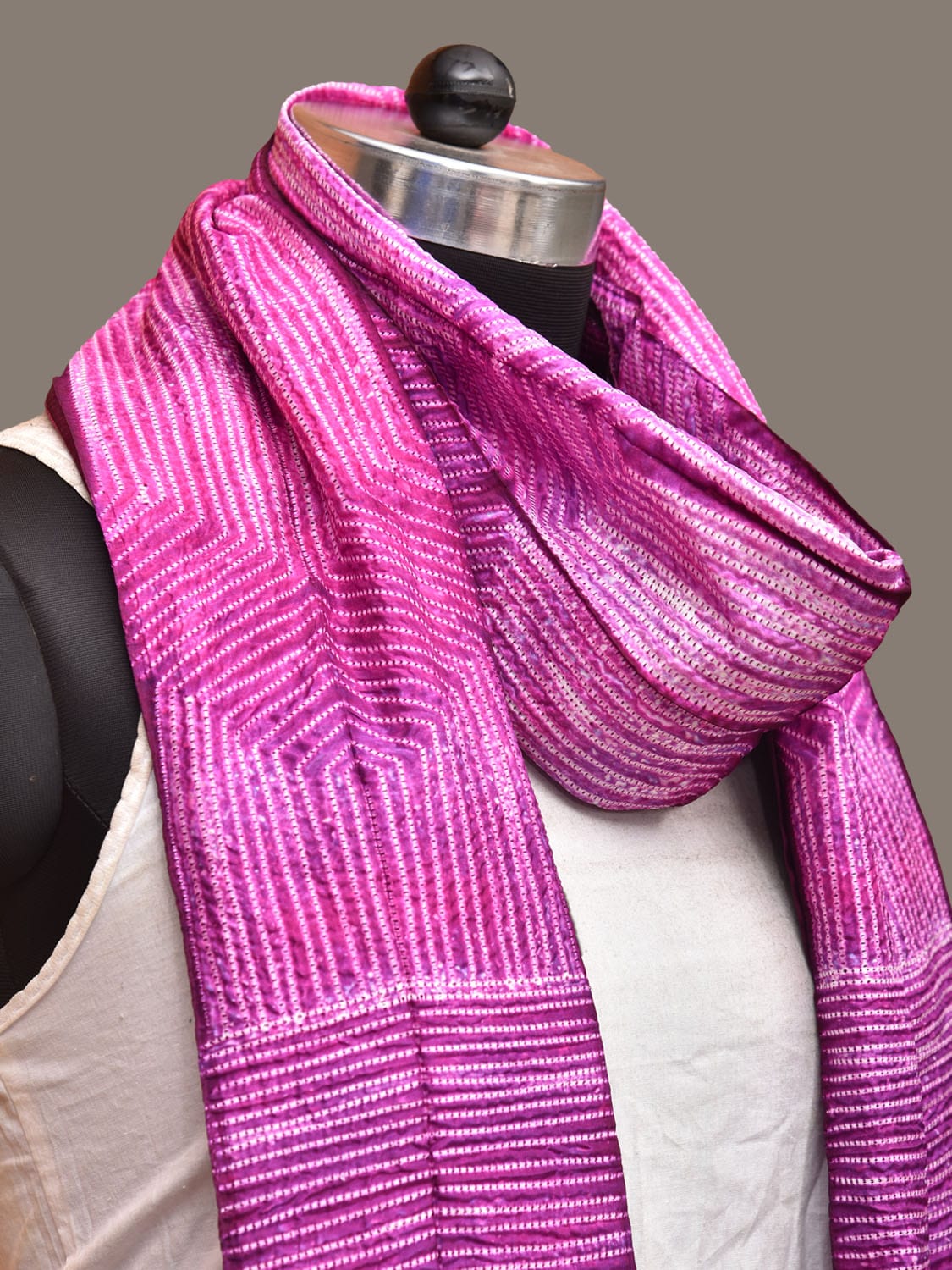 Purple Shibori Silk Handloom Stole with Hexagon Design ds3258