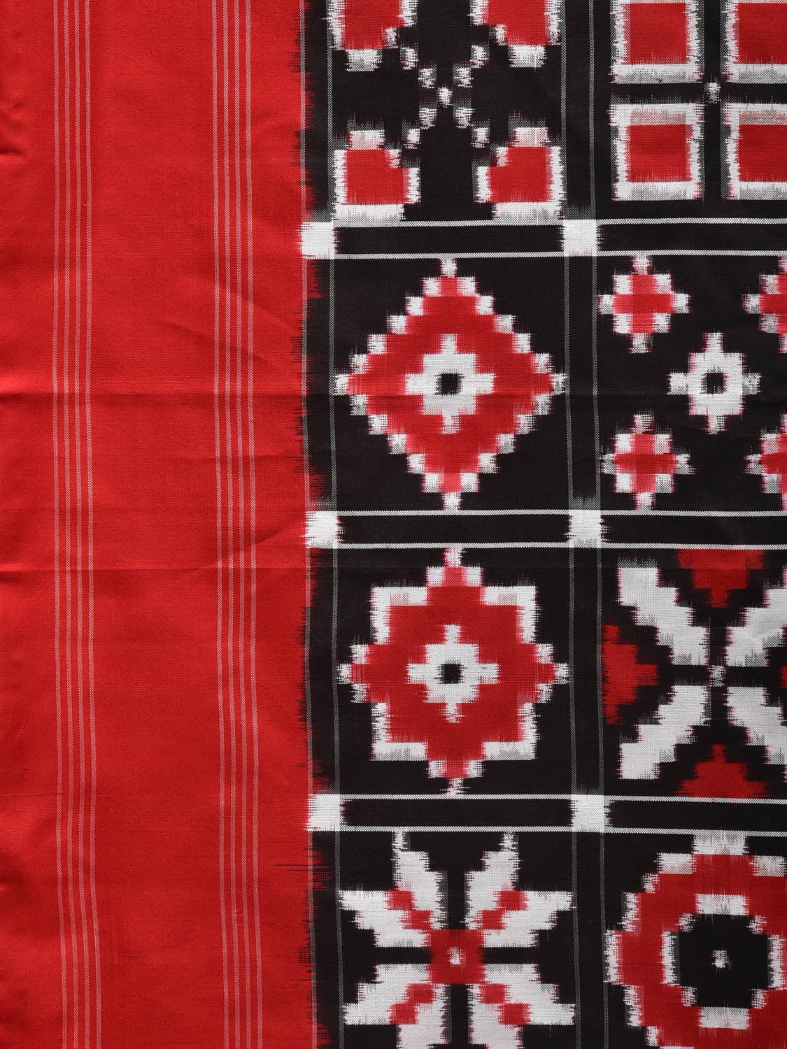 Red and Black Pochampally Double Ikat Silk Handloom Saree with Telia and Checks Design i0700