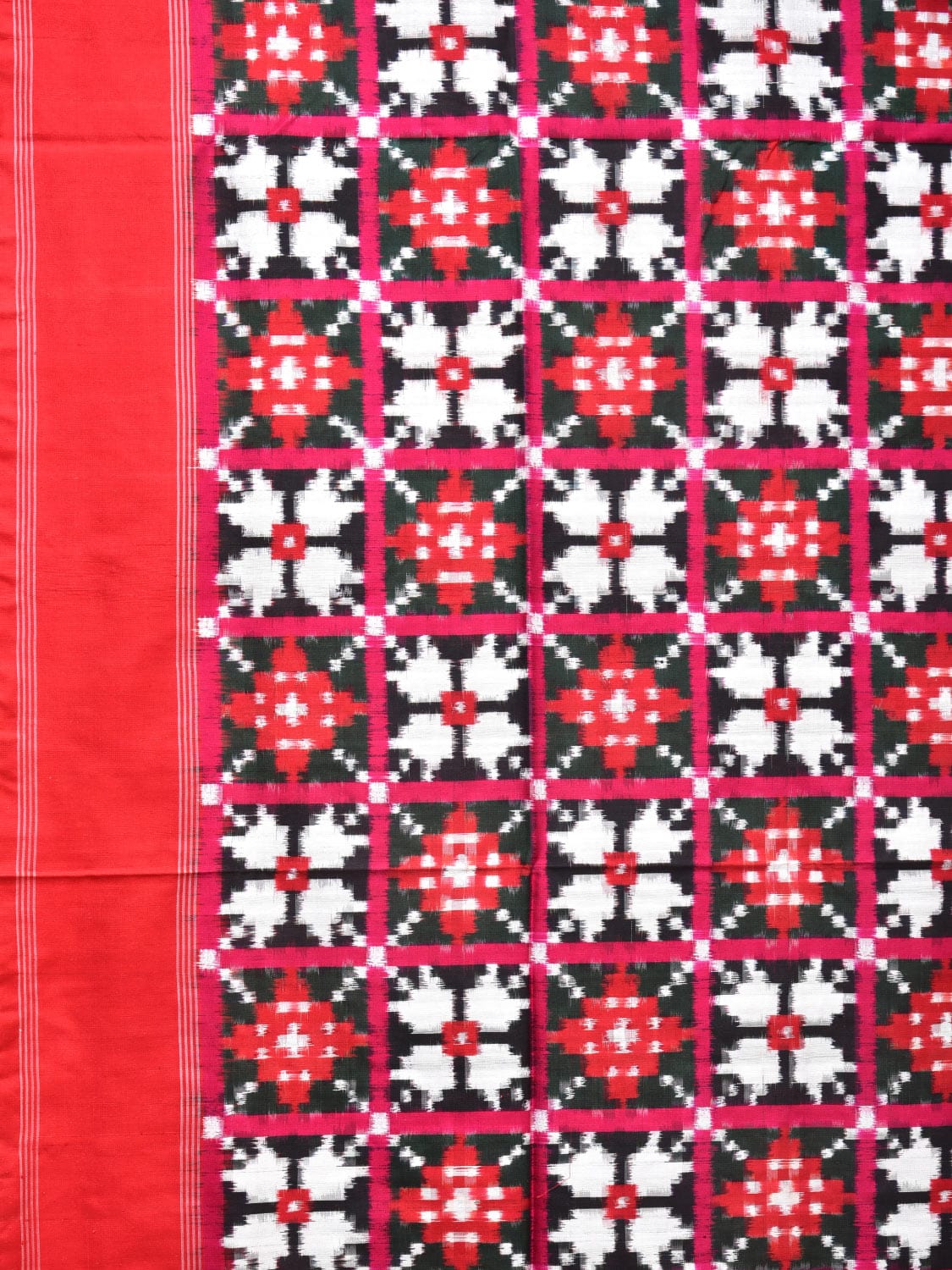 Red and Black Pochampally Double Ikat Silk Handloom Saree with Telia Design i0753