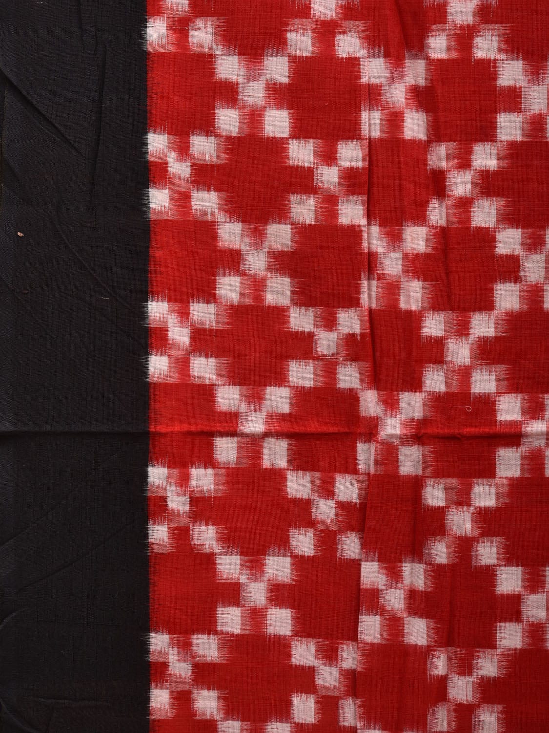 Red and Black Pochampally Ikat Cotton Handloom Saree with Grill Design i0707