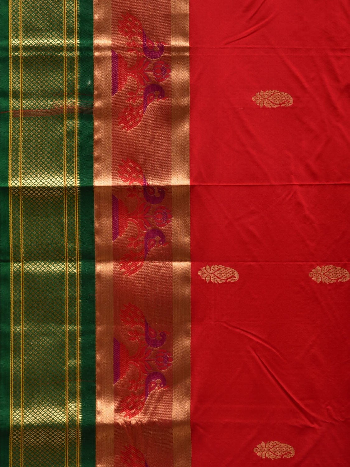 Red and Dark Green Paithani Silk Handloom Saree with Pallu and Border Design p0418