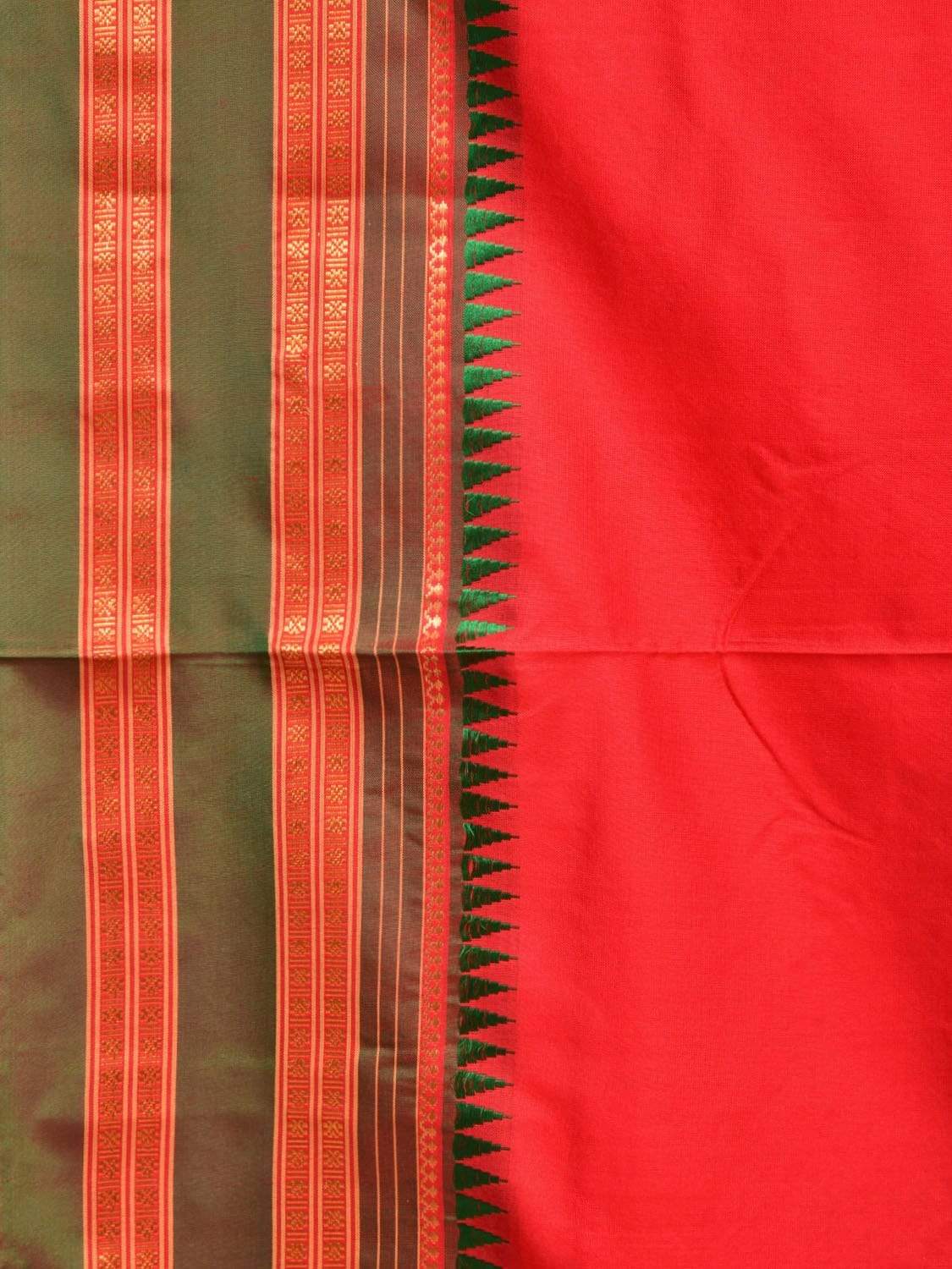 Red and Green Narayanpet Silk Handloom Plain Saree with Traditional Border Design No Blouse np0345