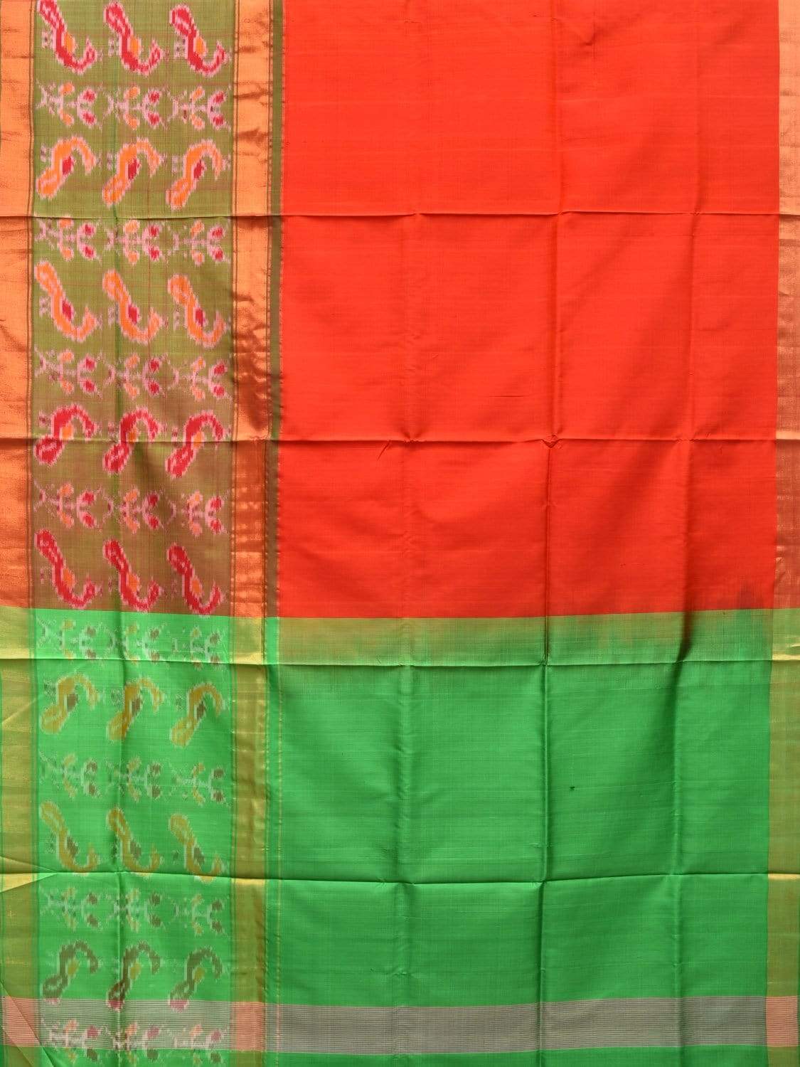 Red and Green Uppada Silk Handloom Saree with Ikat Border Design u1749