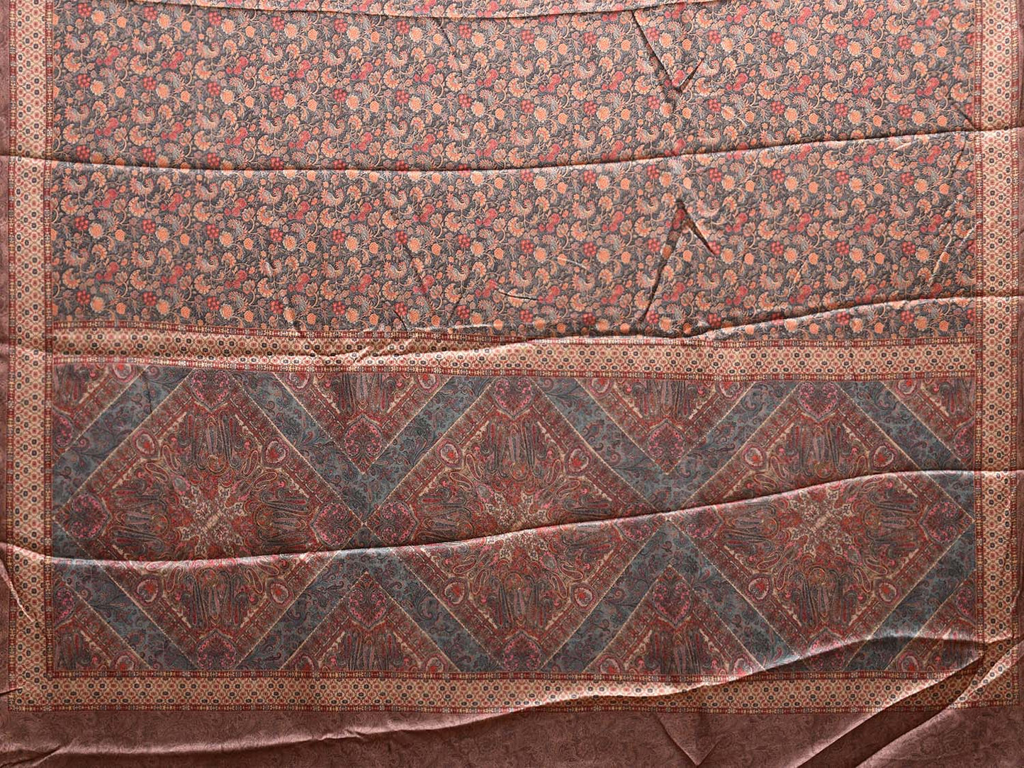 Red and Grey Pashmina Print Viscose Twill Saree with Floral Body and Pasley Pallu Design o0558