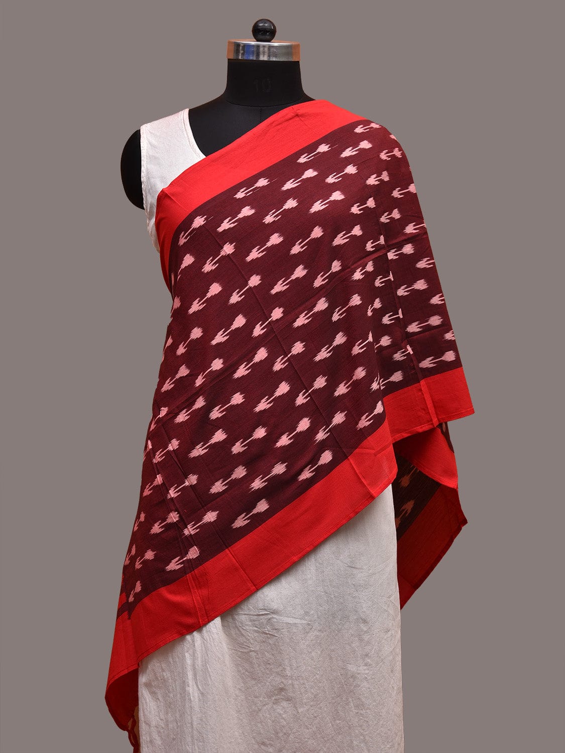 Red and Maroon Pochampally Ikat Cotton Handloom Stole with Arrowhead Design ds3648